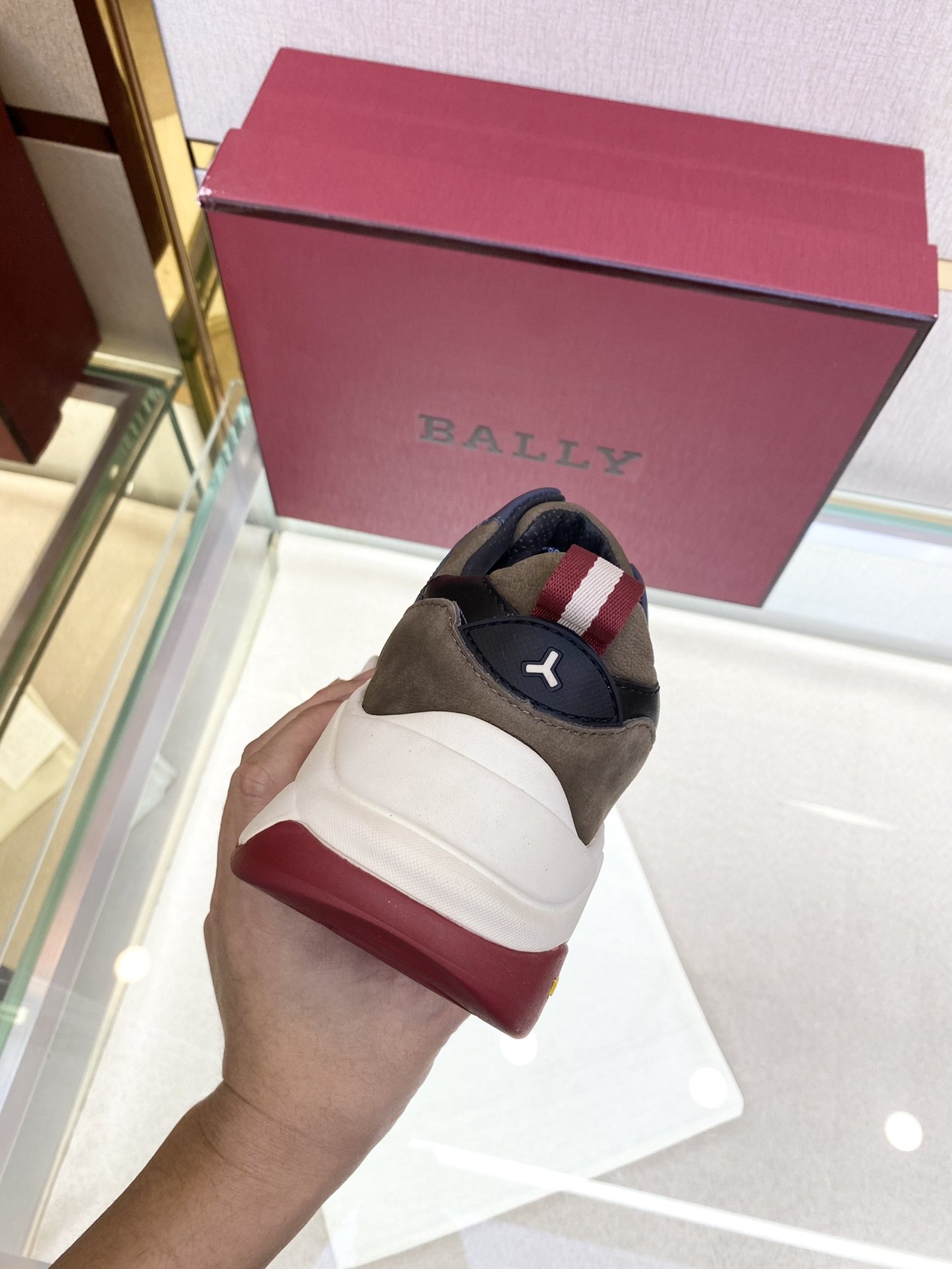 スーパーコピー 靴 実物の写真 N品  かっこいい おしゃれ代引き対応国内発送後払い安全必ず届くおすすめ口コミ優良サイト