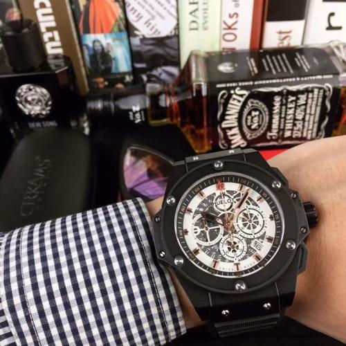 HUBLOT偽物時計代引き対応安全ウブロ スーパーコピー メンズ 腕時計 多機能 クォーツ 実物
