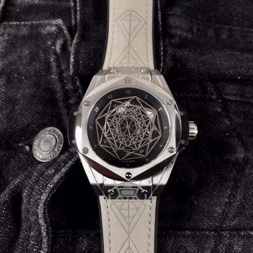 HUBLOTコピーブランド時計代引き口コミ ウブロ 最高品質 値下受付 メンズ 腕時計 ビッグバン 時計 実物図