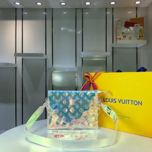 人気が爆発 ルイヴィトン Louis Vuitton M67692 ショルダーバッグ 実物の写真 N品スーパーコピー代引き可能国内発送後払い安全必ず届く信用できるサイト