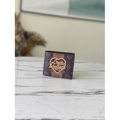 口コミ 後払い ルイヴィトンスーパーコピーN級品 超美品 二つ折り短財布 2111GFJ-M60895