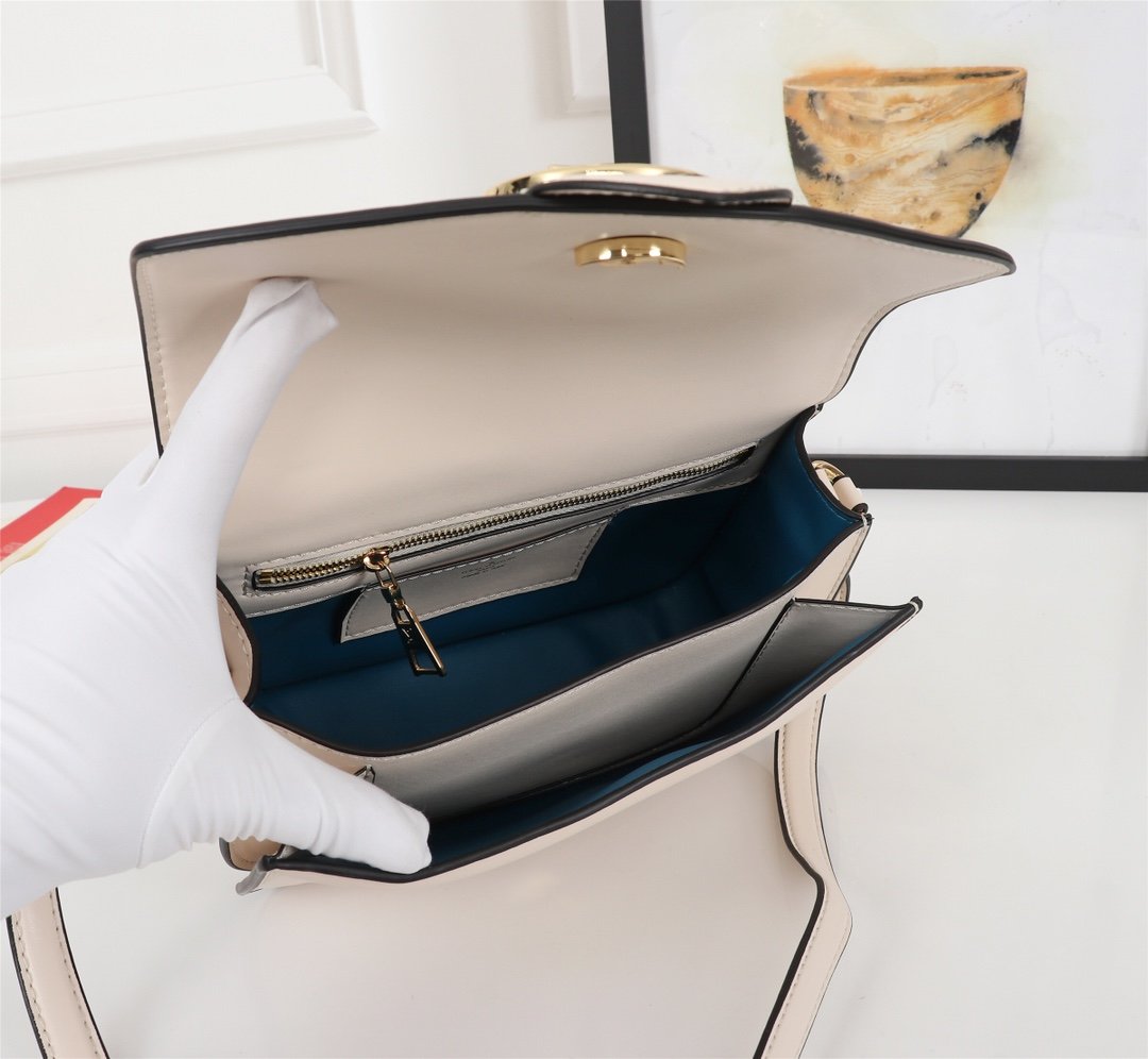 ばれない ルイヴィトン Louis Vuitton  バッグ スーパーコピーバッグN品代引き対応国内発送後払い安全必ず届く人気サイト