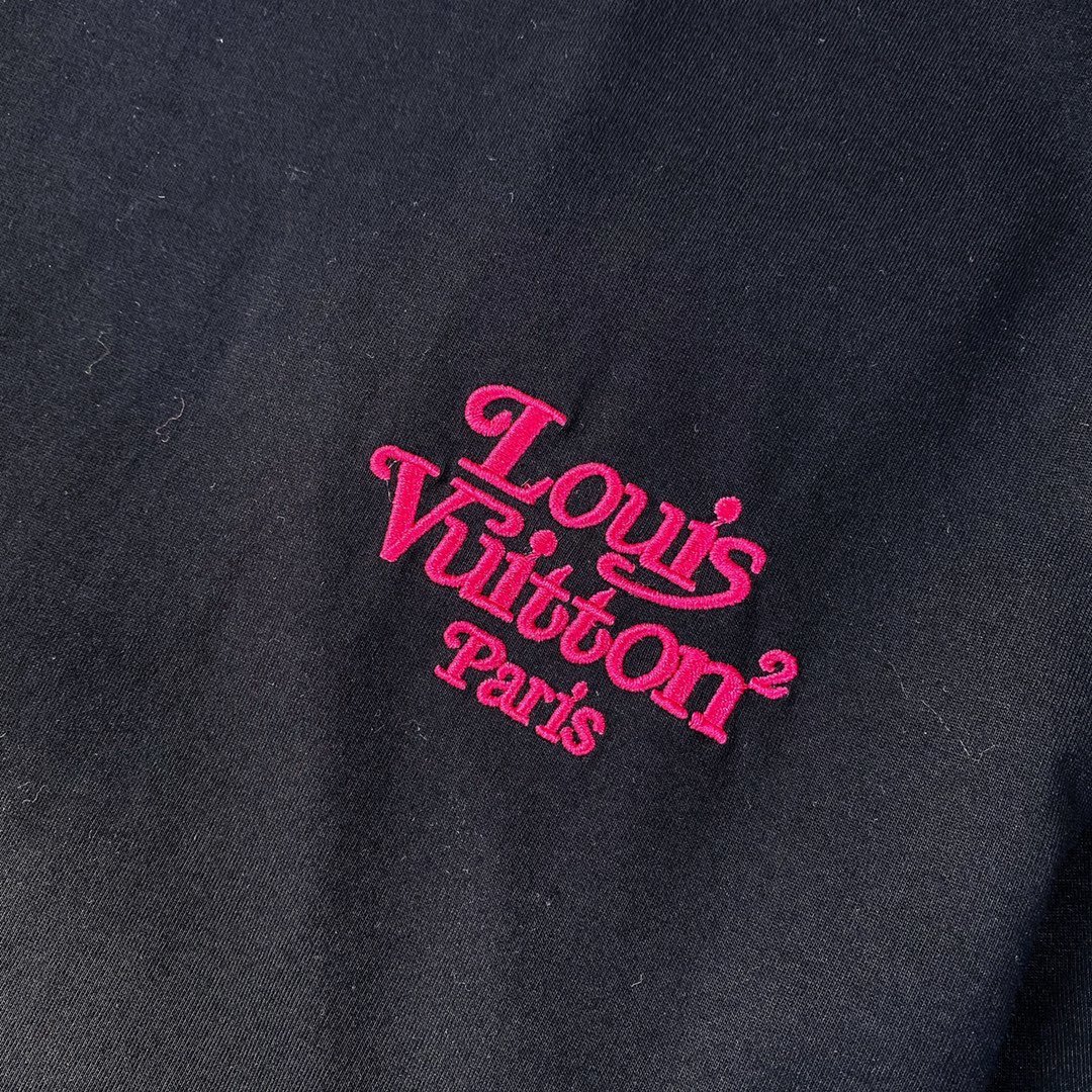 最高品質N品ルイヴィトン Louis Vuitton 半袖Tシャツ 実物の写真 メンズ/レディース スーパーコピー服代引き可能国内発送後払い安全必ず届く信用できるサイト