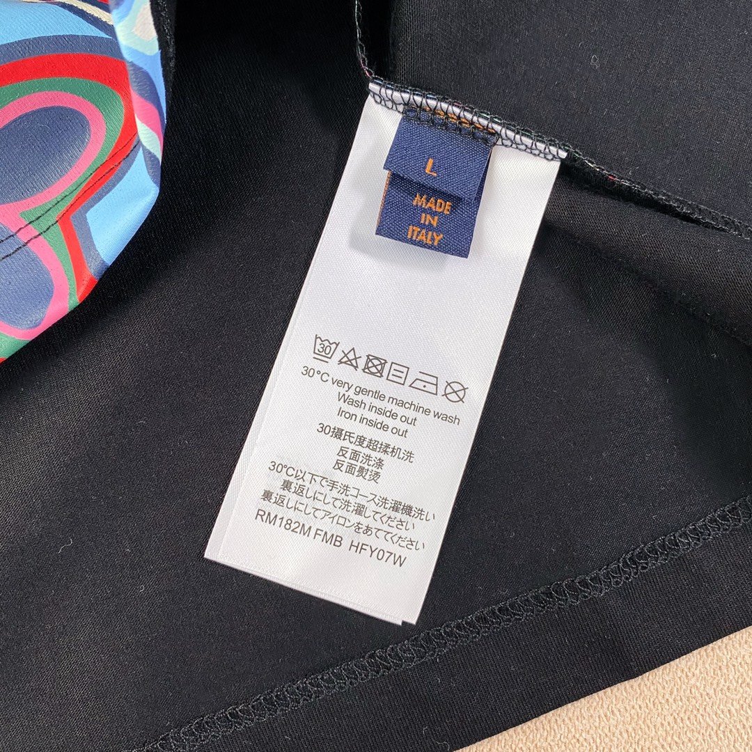 最高品質N品ルイヴィトン Louis Vuitton 半袖Tシャツ 実物の写真 メンズ/レディース スーパーコピー服代引き可能国内発送後払い安全必ず届く信用できるサイト