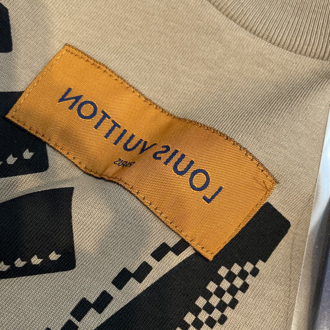 最高品質N品ルイヴィトン Louis Vuitton 半袖Tシャツ 実物の写真 メンズ/レディース スーパーコピー服代引き可能国内発送後払い安全必ず届く信用できるサイト