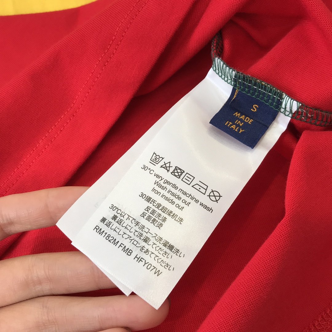 最高品質N品ルイヴィトン Louis Vuitton 半袖Tシャツ 実物の写真 メンズ/レディース スーパーコピー服代引き可能国内発送後払い安全必ず届く信用できるサイト