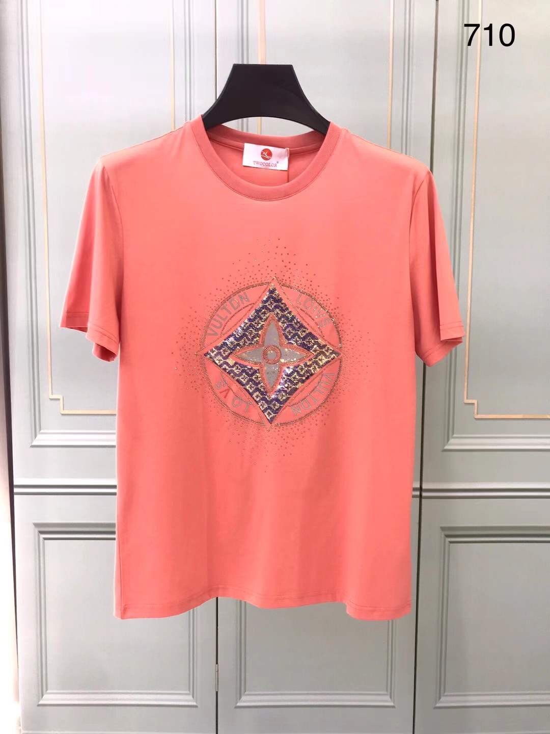 最高品質N品ルイヴィトン Louis Vuitton 半袖Tシャツ 実物の写真 メンズ/レディース スーパーコピー服代引き可能国内発送後払い安全必ず届く信用できるサイト