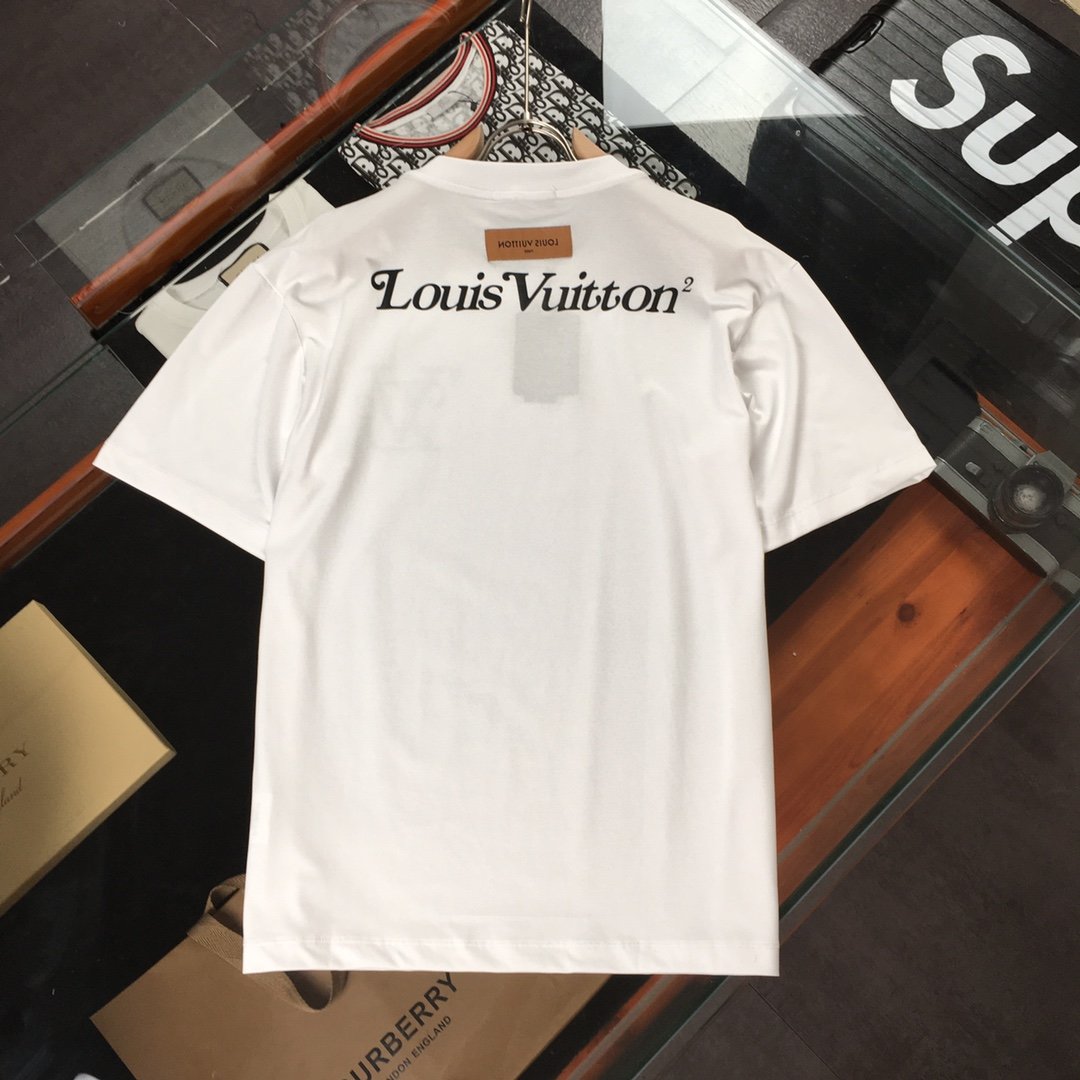 最高品質N品ルイヴィトン Louis Vuitton 半袖Tシャツ 実物の写真 メンズ/レディース スーパーコピー服代引き可能国内発送後払い安全必ず届く信用できるサイト