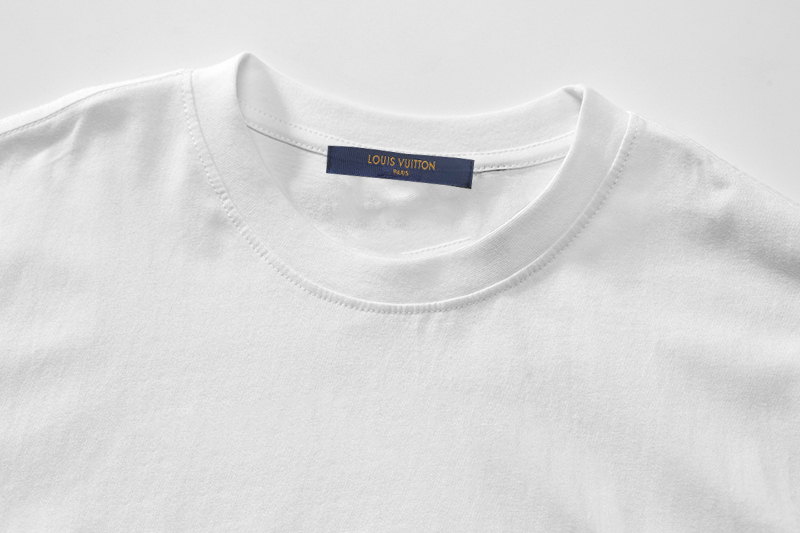 最高品質N品ルイヴィトン Louis Vuitton 半袖Tシャツ 実物の写真 メンズ/レディース スーパーコピー服代引き可能国内発送後払い安全必ず届く信用できるサイト