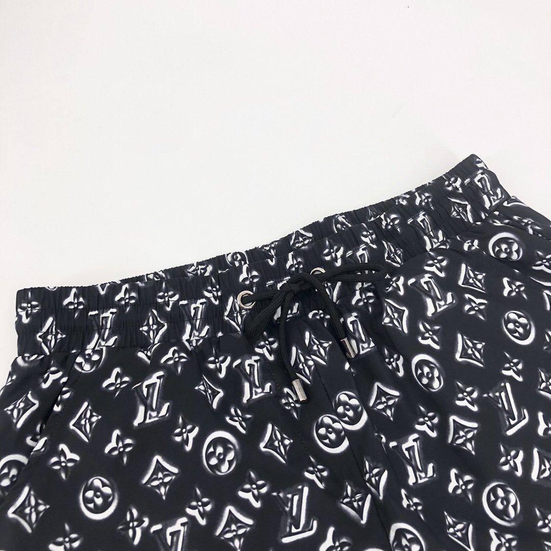 最高品質N品ルイヴィトン Louis Vuitton 半袖Tシャツ 実物の写真 メンズ/レディース スーパーコピー服代引き可能国内発送後払い安全必ず届く信用できるサイト