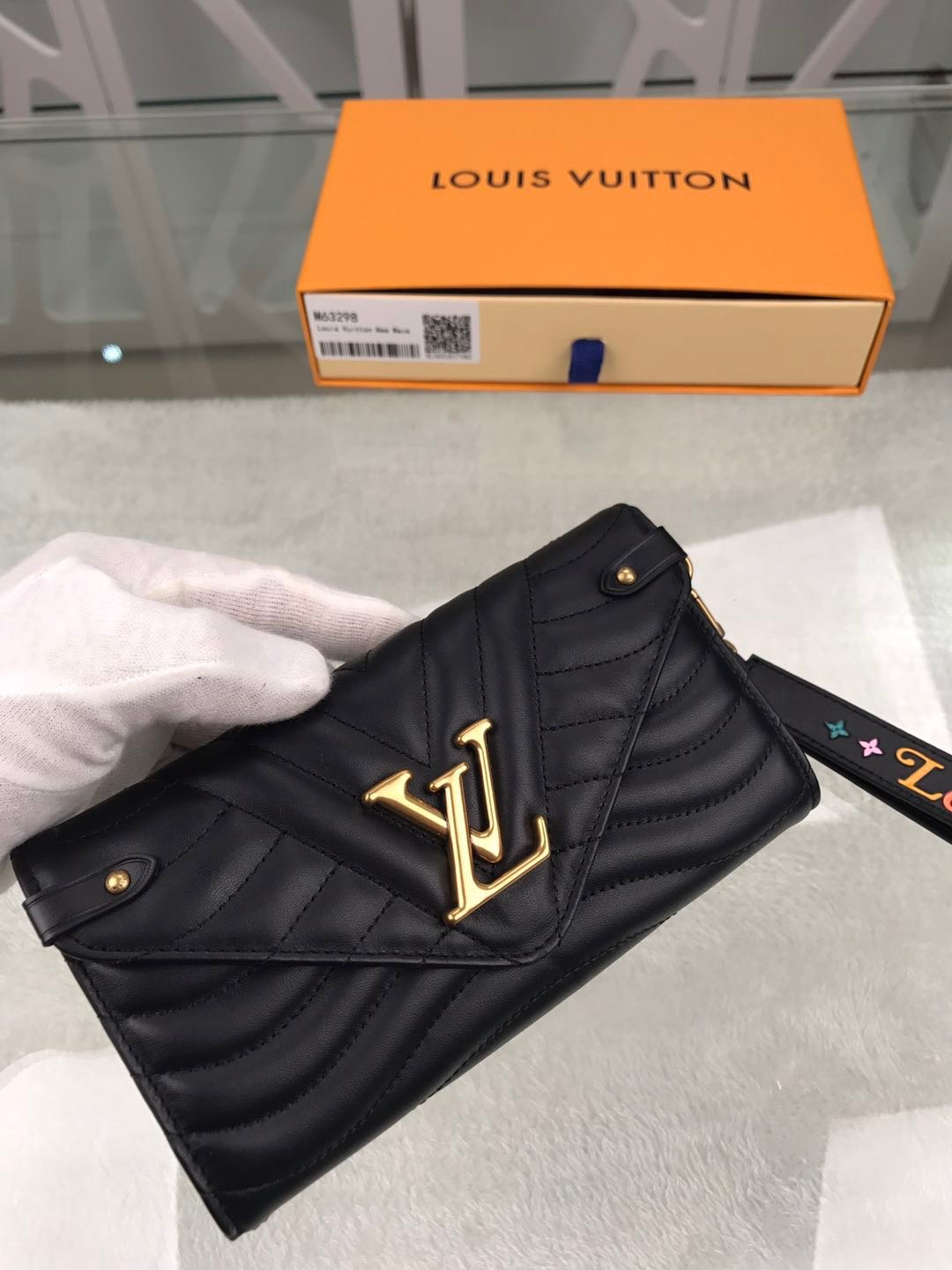 かっこいい おしゃれルイヴィトン Louis Vuitton 財布ブランドスーパーコピーN品代引き可能国内発送後払い安全必ず届く優良サイト