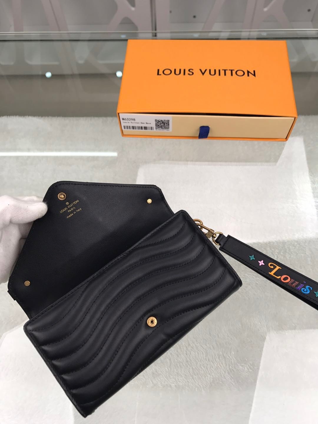 かっこいい おしゃれルイヴィトン Louis Vuitton 財布ブランドスーパーコピーN品代引き可能国内発送後払い安全必ず届く優良サイト