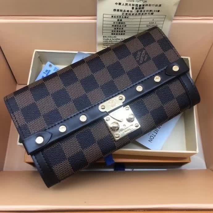 かっこいい おしゃれルイヴィトン Louis Vuitton 財布ブランドスーパーコピーN品代引き可能国内発送後払い安全必ず届く優良サイト