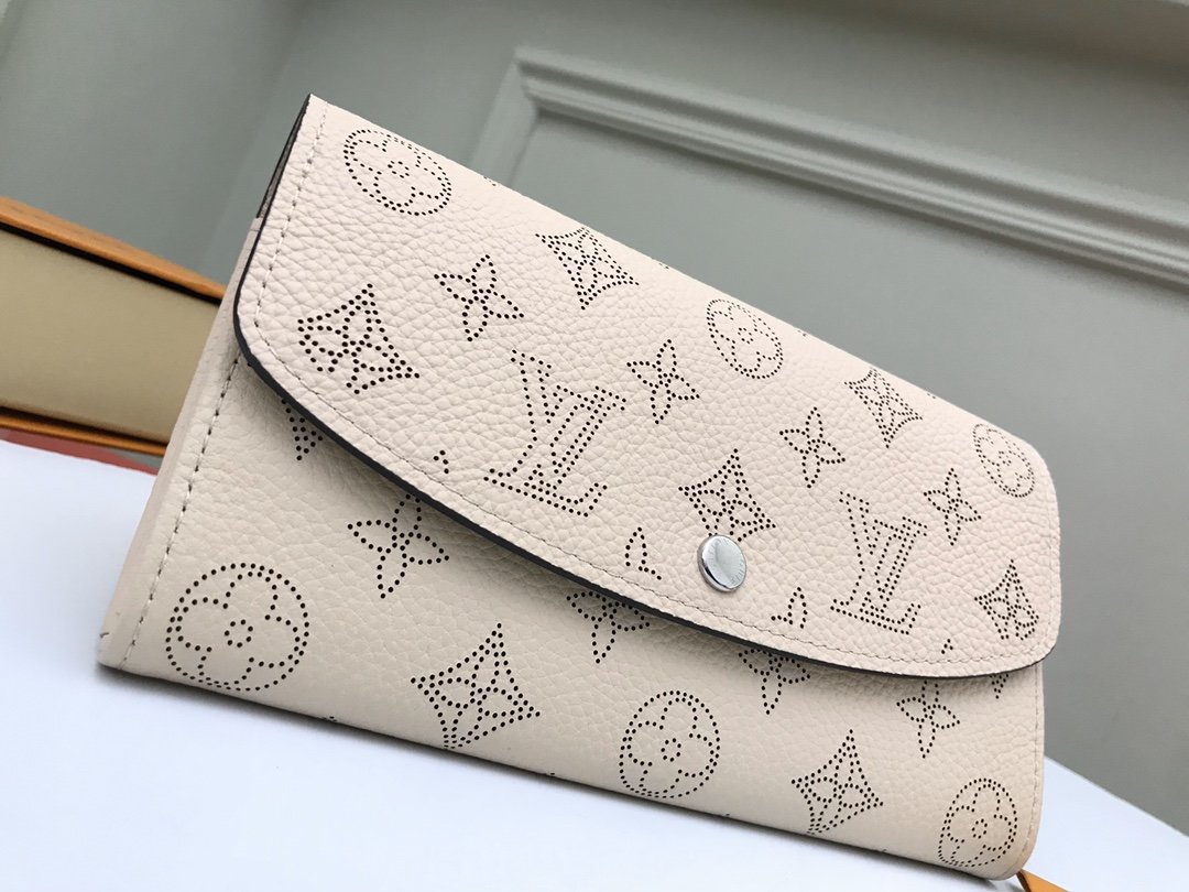 かっこいい おしゃれルイヴィトン Louis Vuitton 財布ブランドスーパーコピーN品代引き可能国内発送後払い安全必ず届く優良サイト