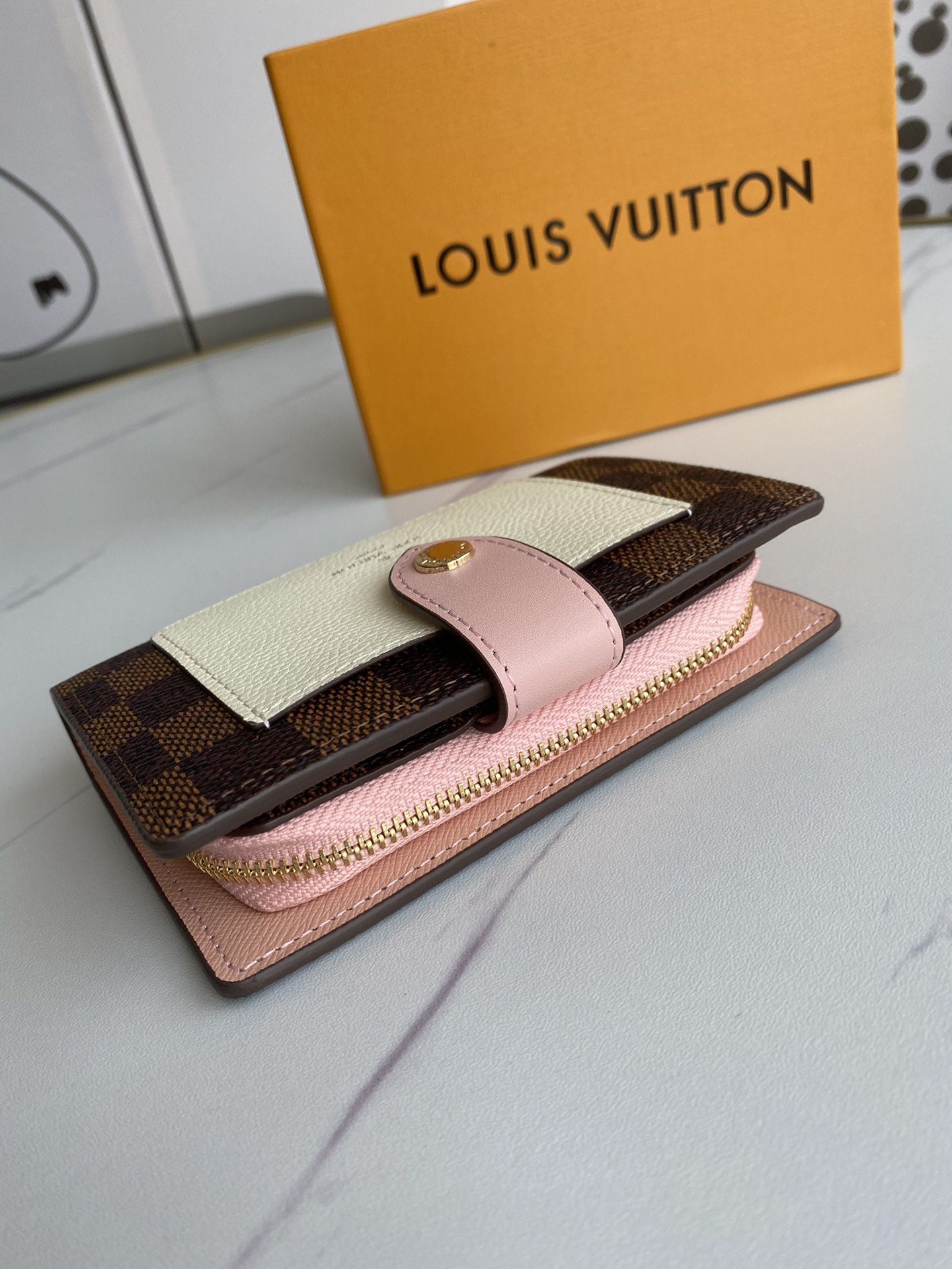 かっこいい おしゃれルイヴィトン Louis Vuitton 財布ブランドスーパーコピーN品代引き可能国内発送後払い安全必ず届く優良サイト