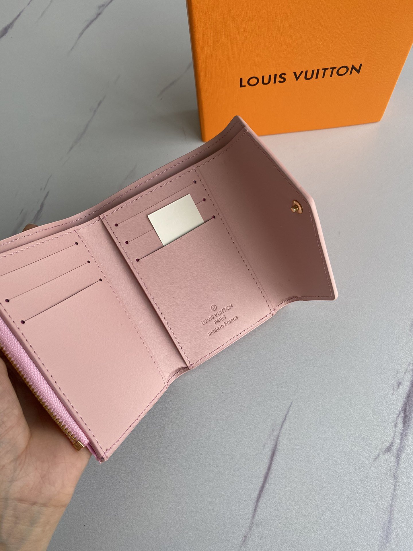 かっこいい おしゃれルイヴィトン Louis Vuitton 財布ブランドスーパーコピーN品代引き可能国内発送後払い安全必ず届く優良サイト