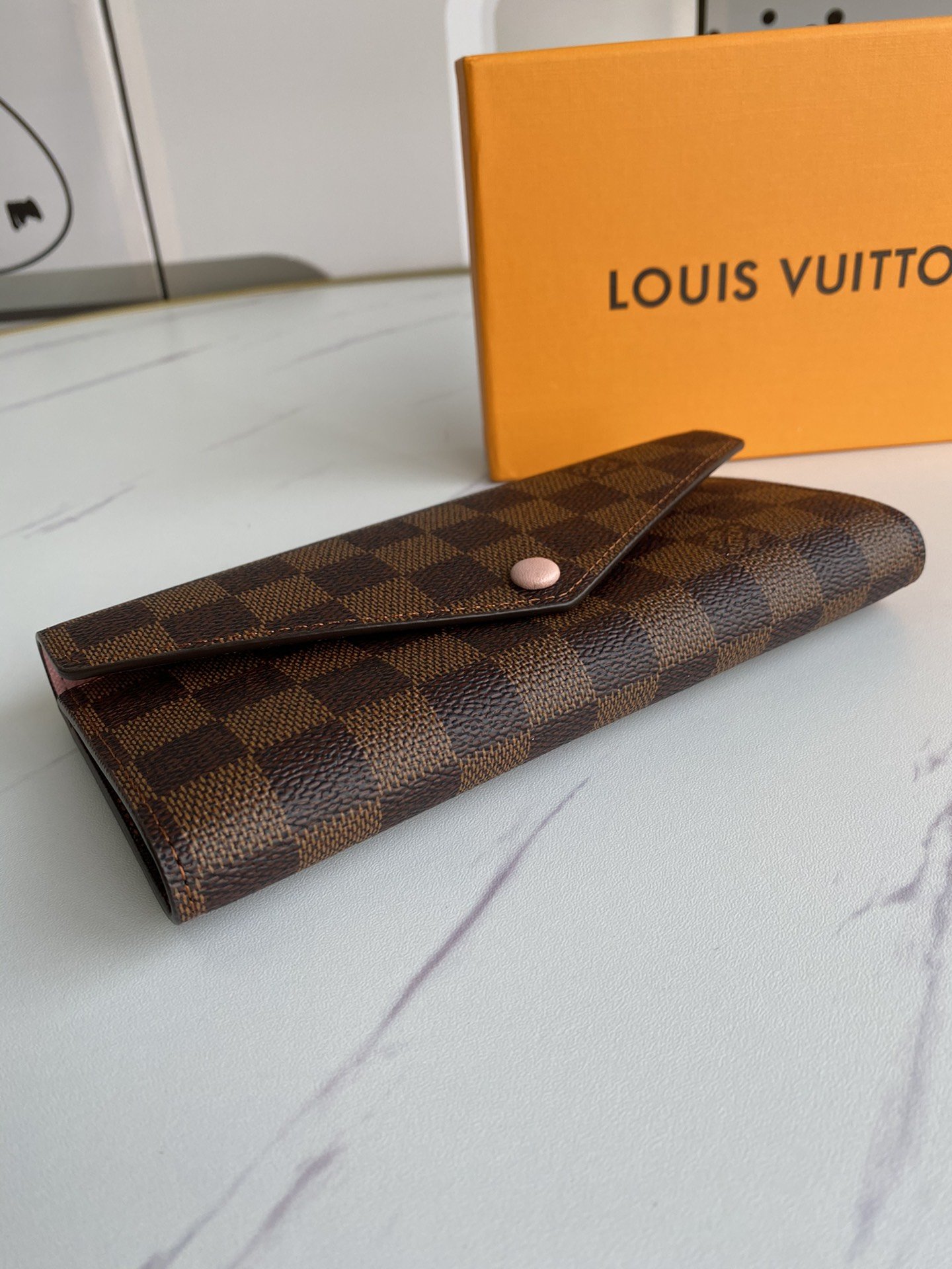 かっこいい おしゃれルイヴィトン Louis Vuitton 財布ブランドスーパーコピーN品代引き可能国内発送後払い安全必ず届く優良サイト