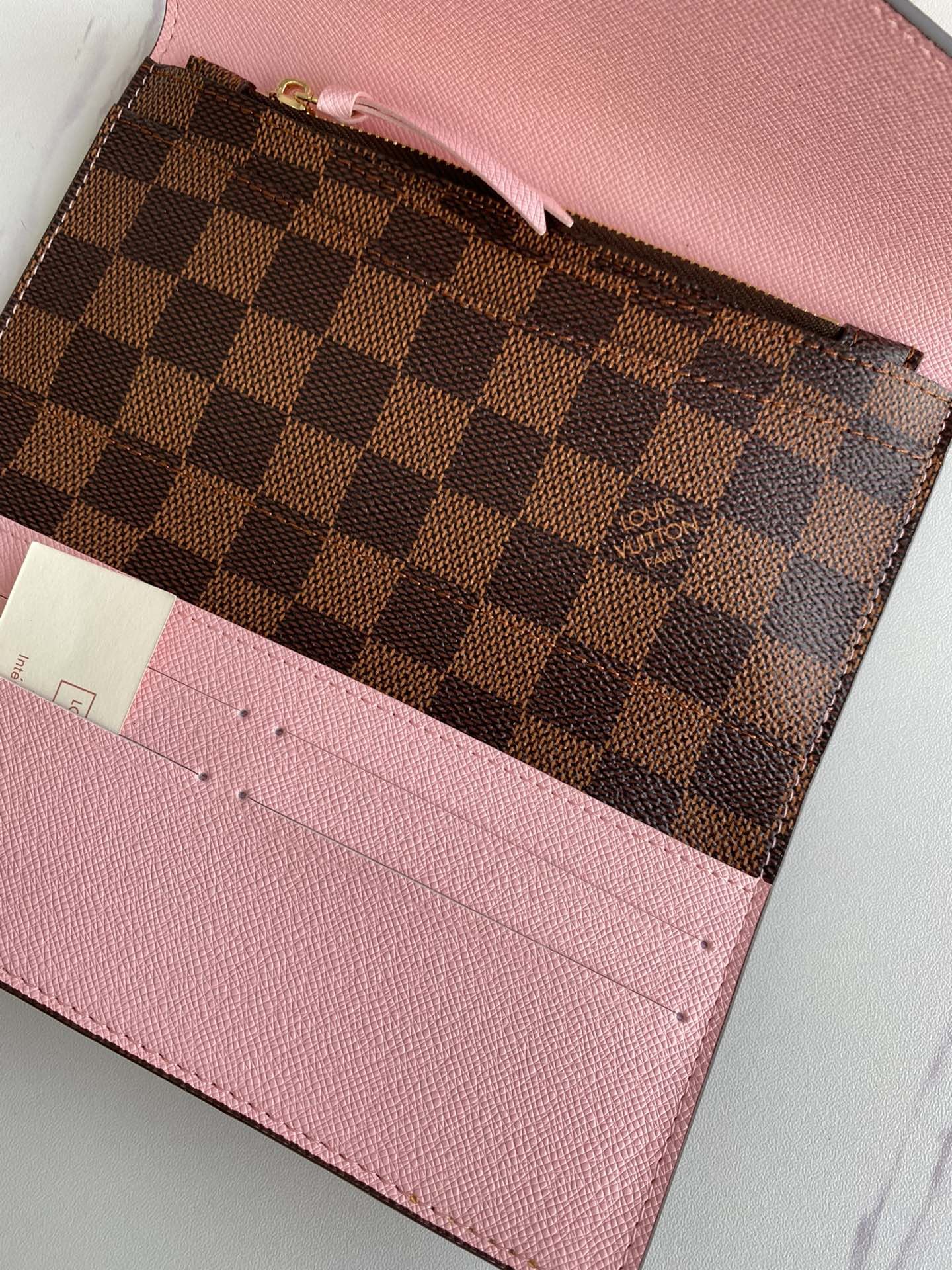 かっこいい おしゃれルイヴィトン Louis Vuitton 財布ブランドスーパーコピーN品代引き可能国内発送後払い安全必ず届く優良サイト