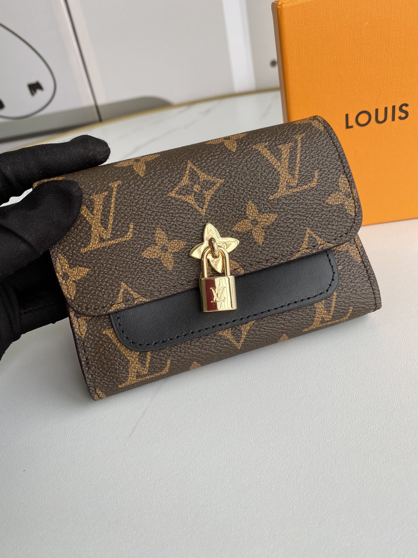 かっこいい おしゃれルイヴィトン Louis Vuitton 財布ブランドスーパーコピーN品代引き可能国内発送後払い安全必ず届く優良サイト