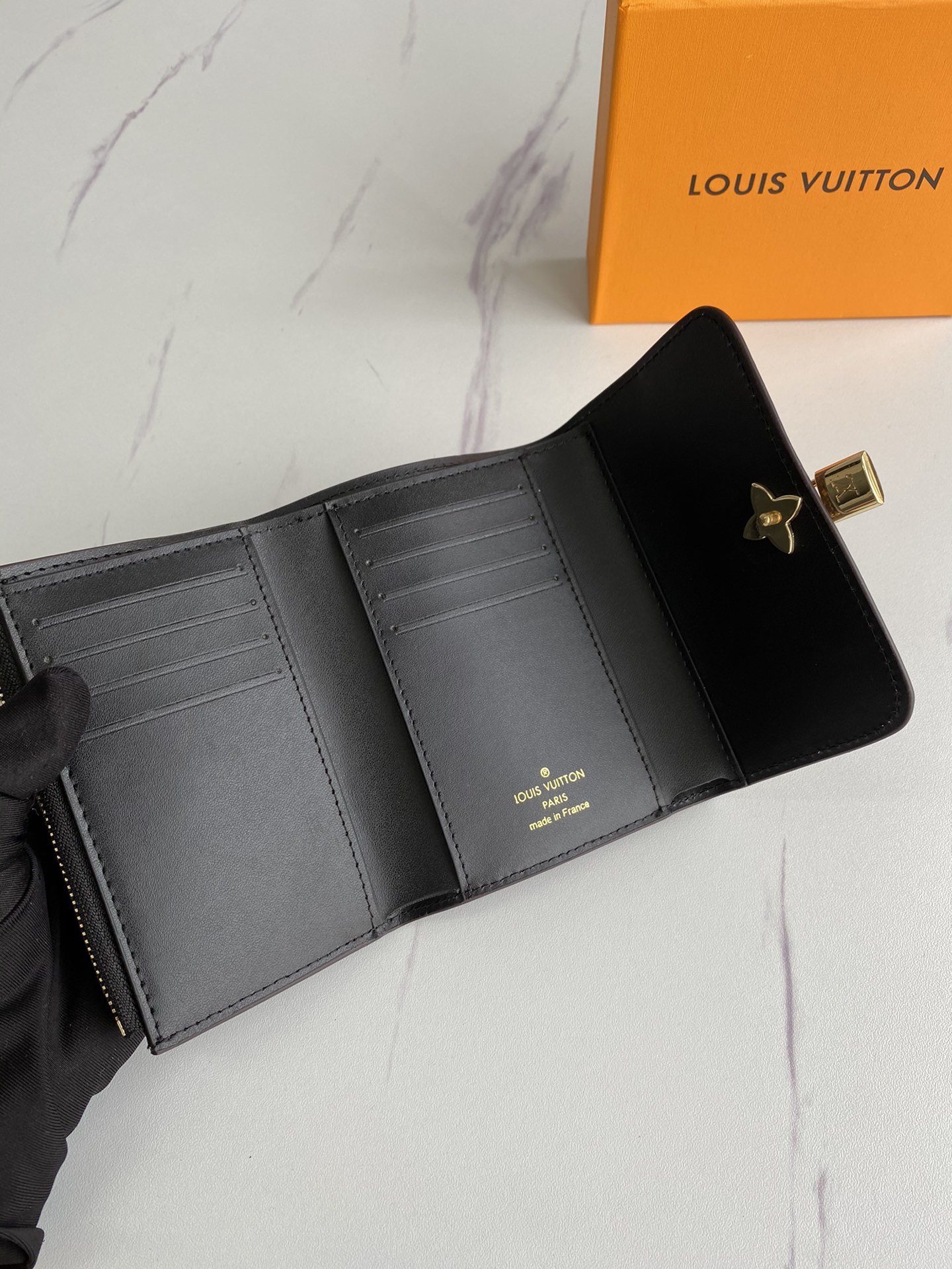 かっこいい おしゃれルイヴィトン Louis Vuitton 財布ブランドスーパーコピーN品代引き可能国内発送後払い安全必ず届く優良サイト