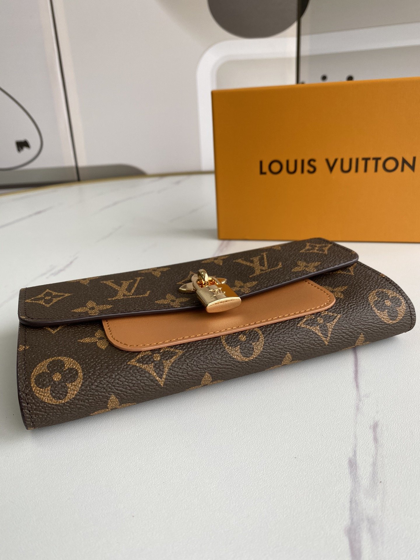 かっこいい おしゃれルイヴィトン Louis Vuitton 財布ブランドスーパーコピーN品代引き可能国内発送後払い安全必ず届く優良サイト