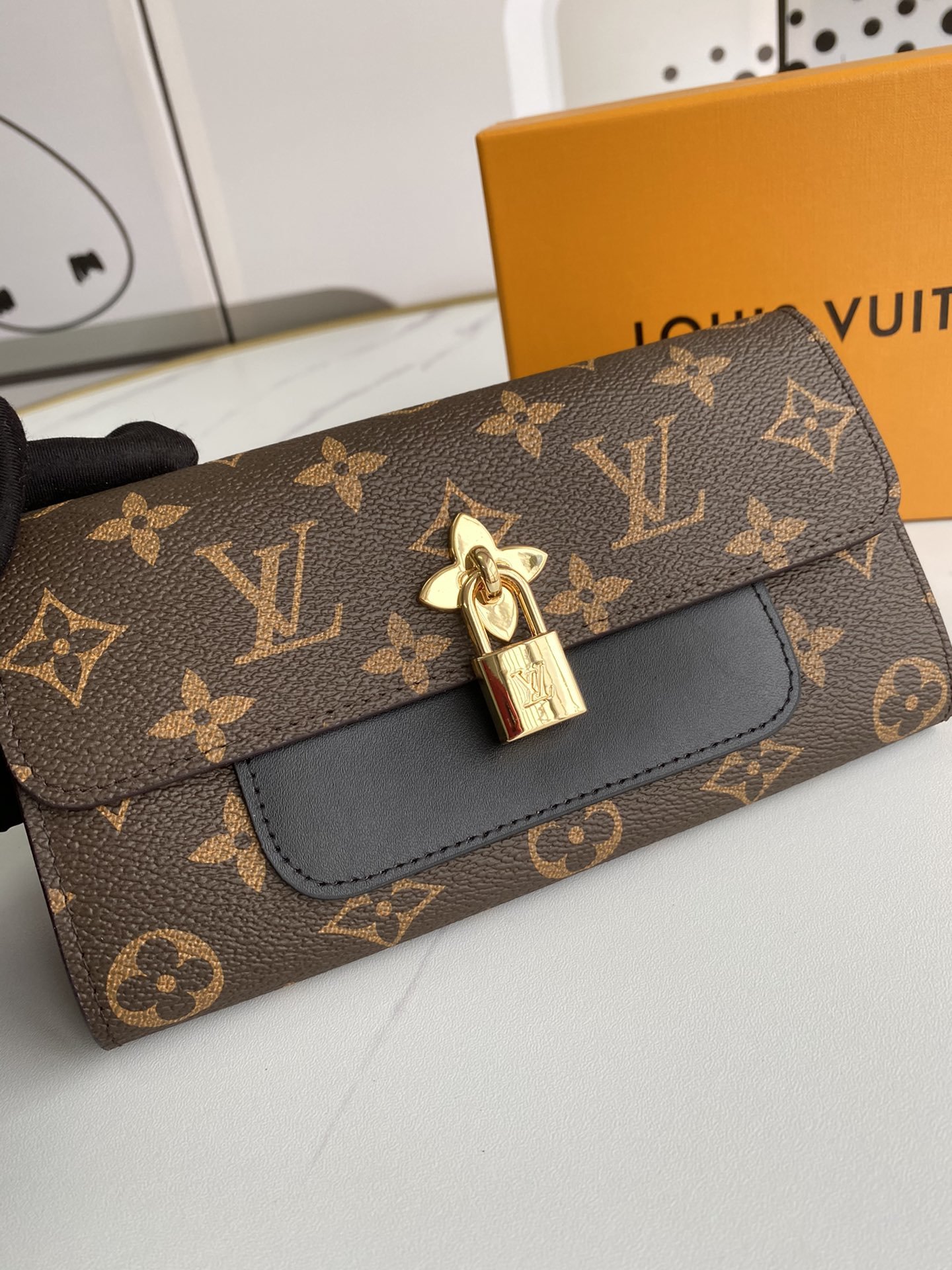 かっこいい おしゃれルイヴィトン Louis Vuitton 財布ブランドスーパーコピーN品代引き可能国内発送後払い安全必ず届く優良サイト