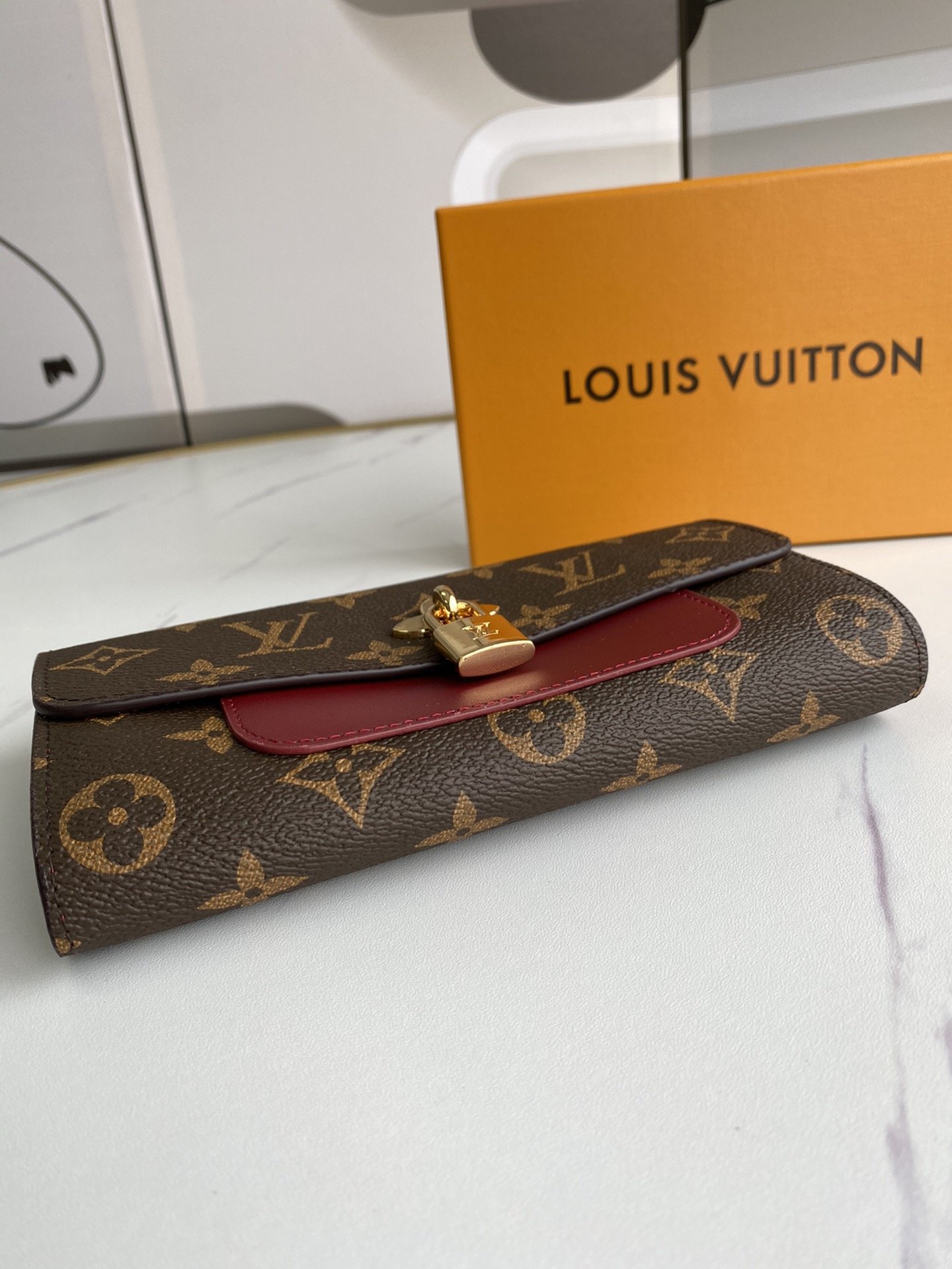 かっこいい おしゃれルイヴィトン Louis Vuitton 財布ブランドスーパーコピーN品代引き可能国内発送後払い安全必ず届く優良サイト