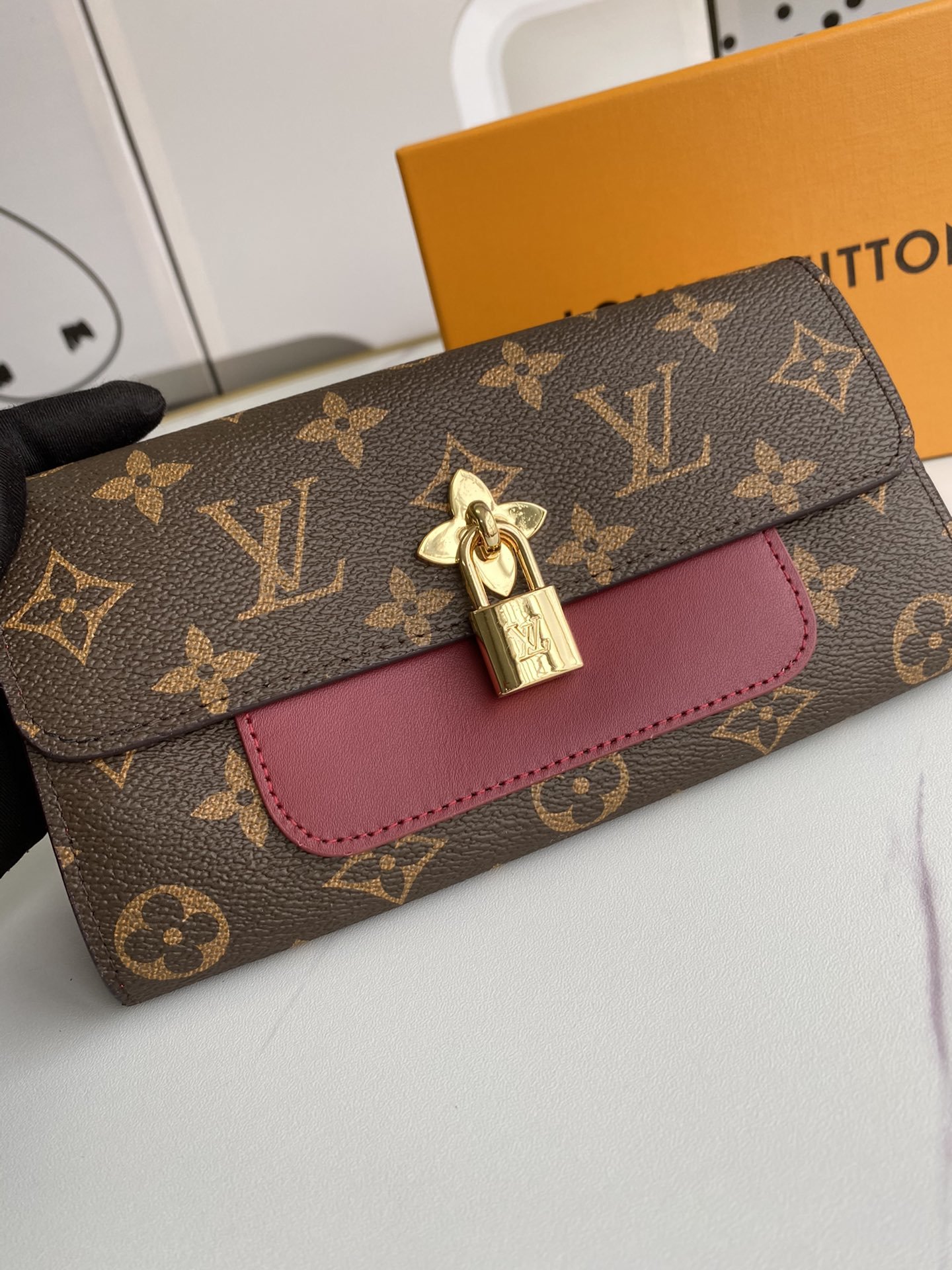 かっこいい おしゃれルイヴィトン Louis Vuitton 財布ブランドスーパーコピーN品代引き可能国内発送後払い安全必ず届く優良サイト