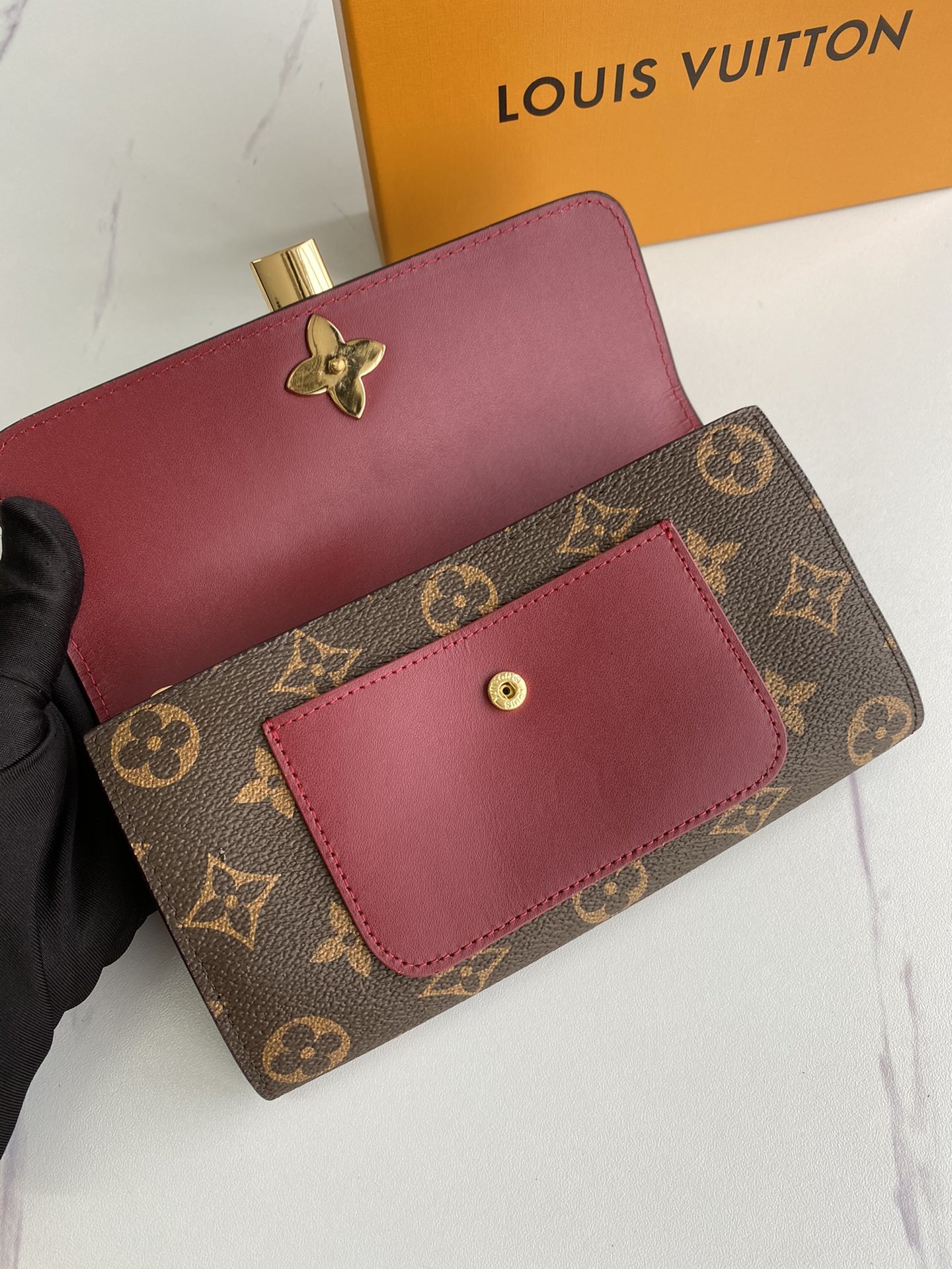 かっこいい おしゃれルイヴィトン Louis Vuitton 財布ブランドスーパーコピーN品代引き可能国内発送後払い安全必ず届く優良サイト