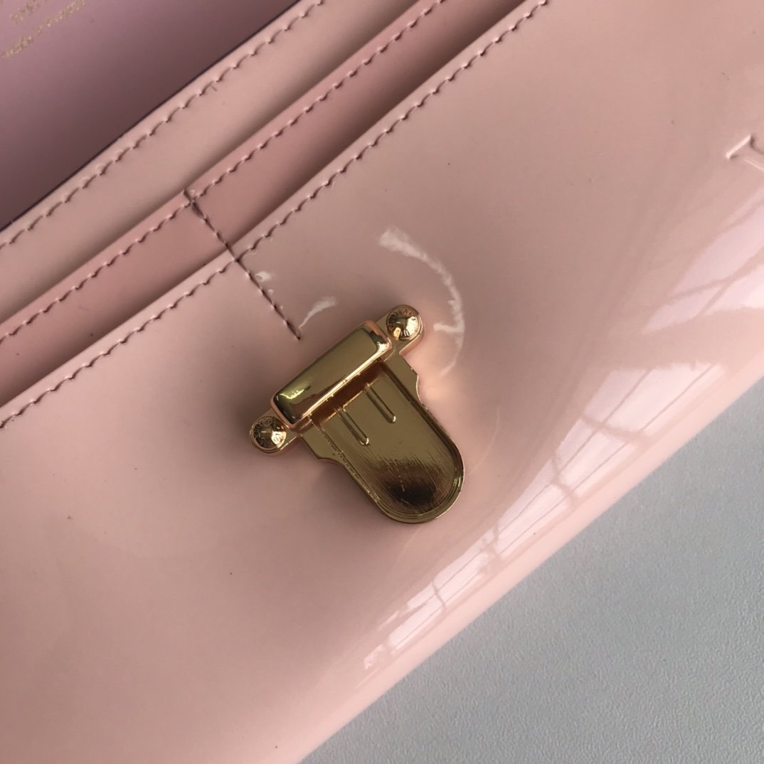 新入荷ルイヴィトン Louis Vuitton 長財布ブランドスーパーコピー財布N品代引き対応国内発送後払い安全必ず届く信用できるサイト