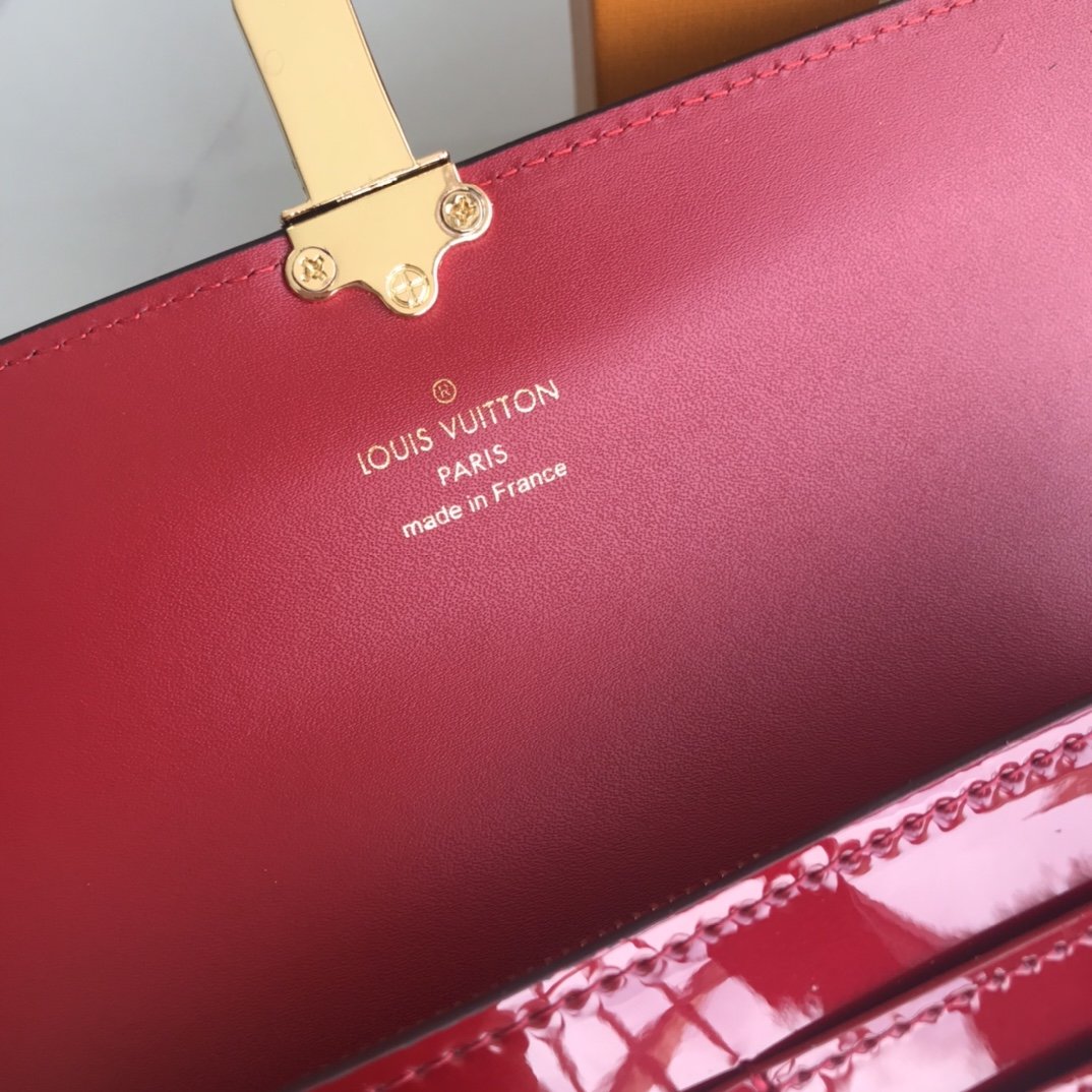 新入荷ルイヴィトン Louis Vuitton 長財布ブランドスーパーコピー財布N品代引き対応国内発送後払い安全必ず届く信用できるサイト