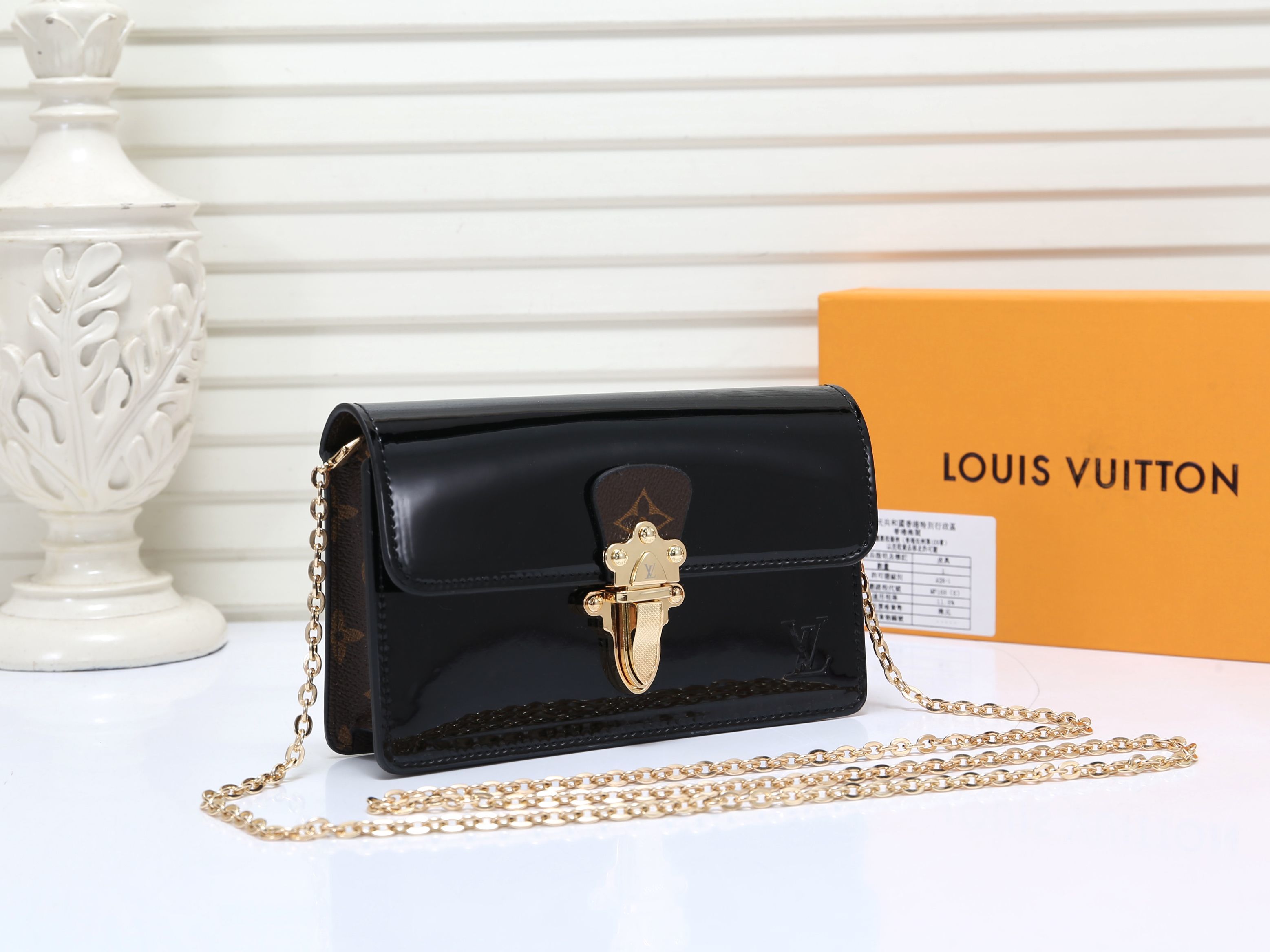 新入荷ルイヴィトン Louis Vuitton 長財布ブランドスーパーコピー財布N品代引き対応国内発送後払い安全必ず届く信用できるサイト