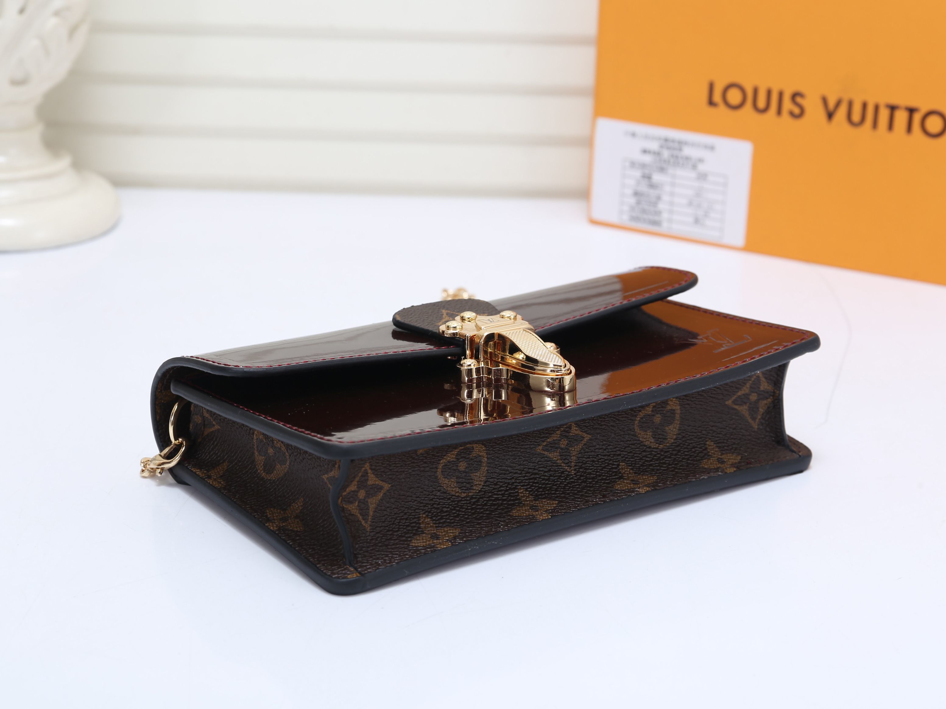 新入荷ルイヴィトン Louis Vuitton 長財布ブランドスーパーコピー財布N品代引き対応国内発送後払い安全必ず届く信用できるサイト