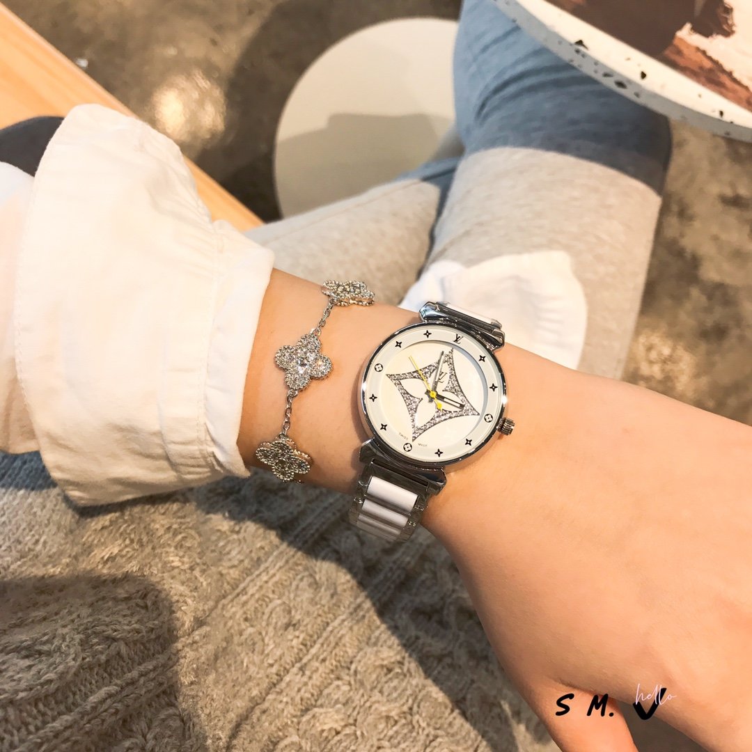 絶対オススメルイヴィトン Louis Vuitton レディース 時計 クォーツ ブランドスーパーコピー腕時計N品代引き対応国内発送後払い安全必ず届く人気サイト