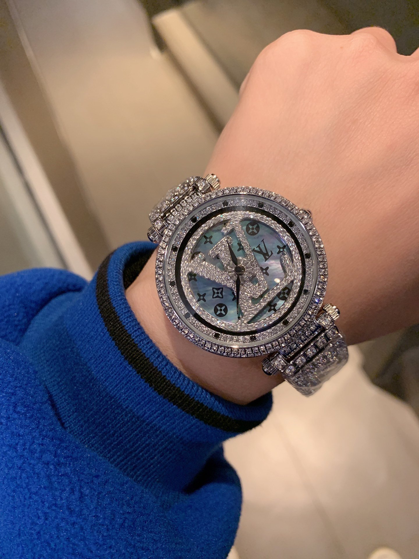 絶対オススメルイヴィトン Louis Vuitton レディース 時計 クォーツ ブランドスーパーコピー腕時計N品代引き対応国内発送後払い安全必ず届く人気サイト