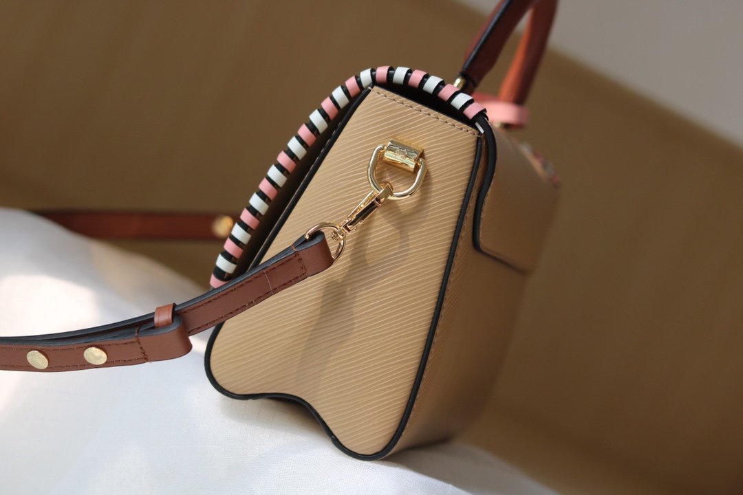 ばれないルイヴィトン Louis Vuitton バッグ 実物の写真 N品スーパーコピーバッグ代引き対応国内発送後払い安全必ず届く優良サイト