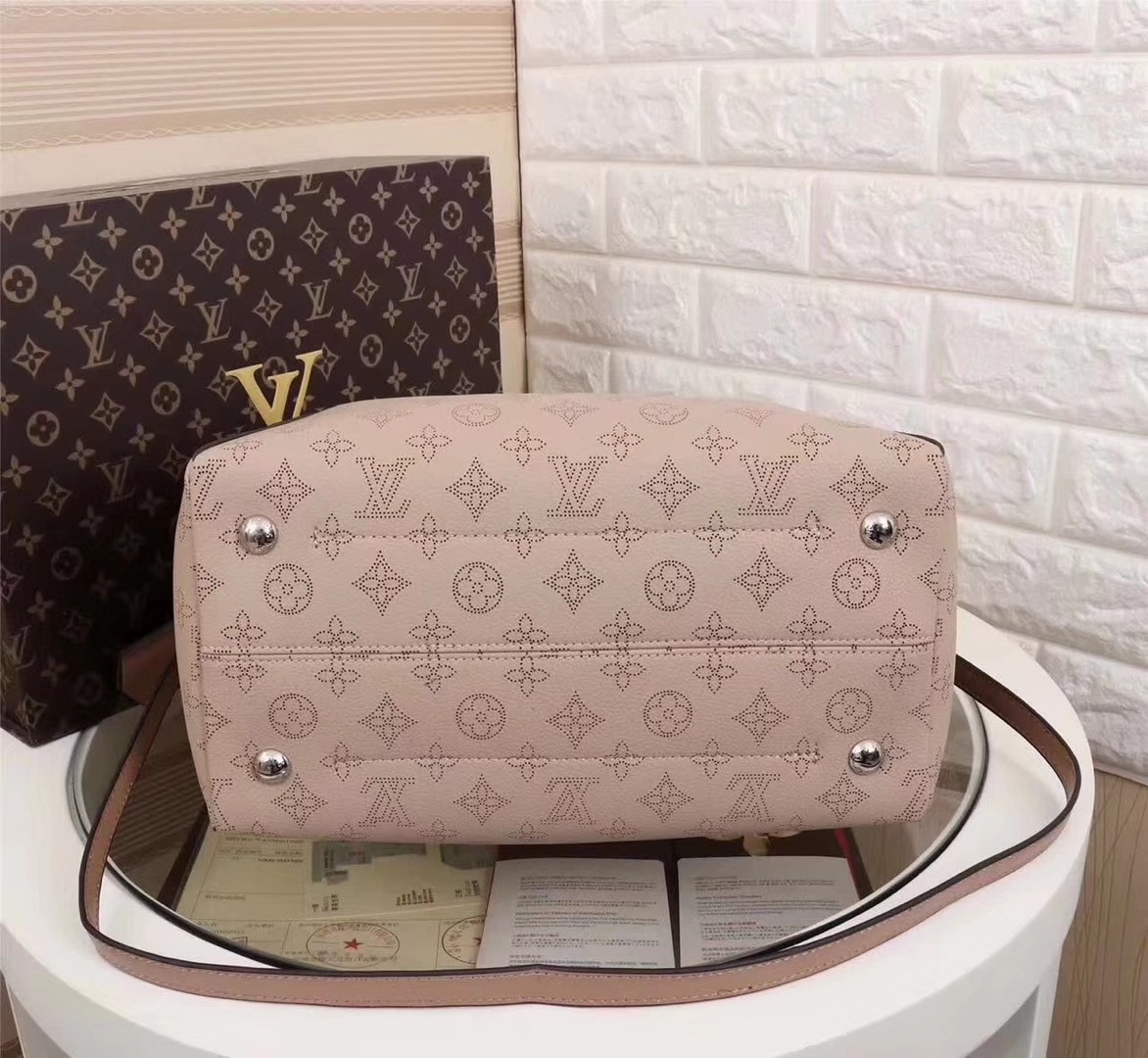 ばれないルイヴィトン Louis Vuitton バッグ 実物の写真 N品スーパーコピーバッグ代引き対応国内発送後払い安全必ず届く優良サイト