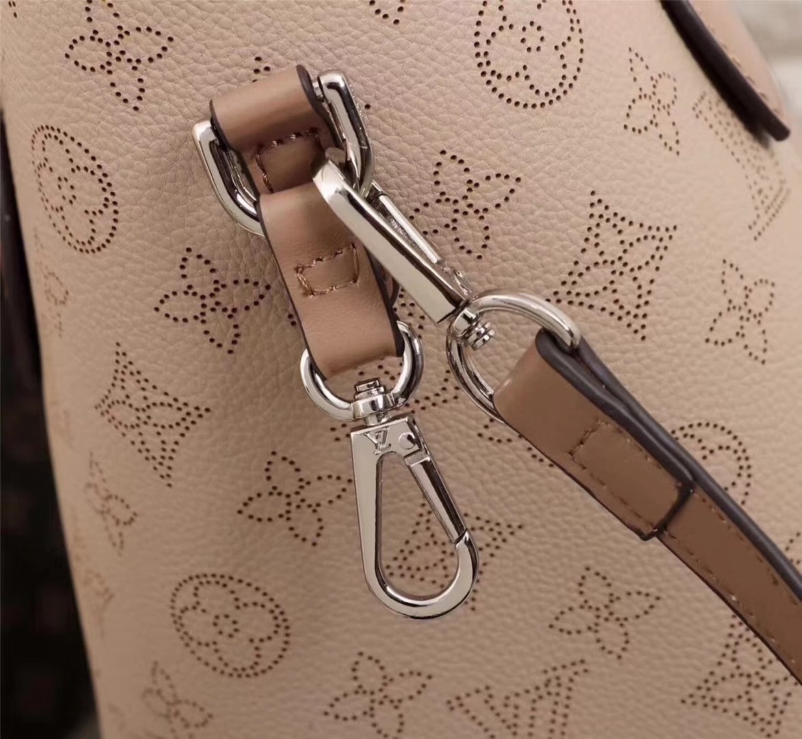 ばれないルイヴィトン Louis Vuitton バッグ 実物の写真 N品スーパーコピーバッグ代引き対応国内発送後払い安全必ず届く優良サイト