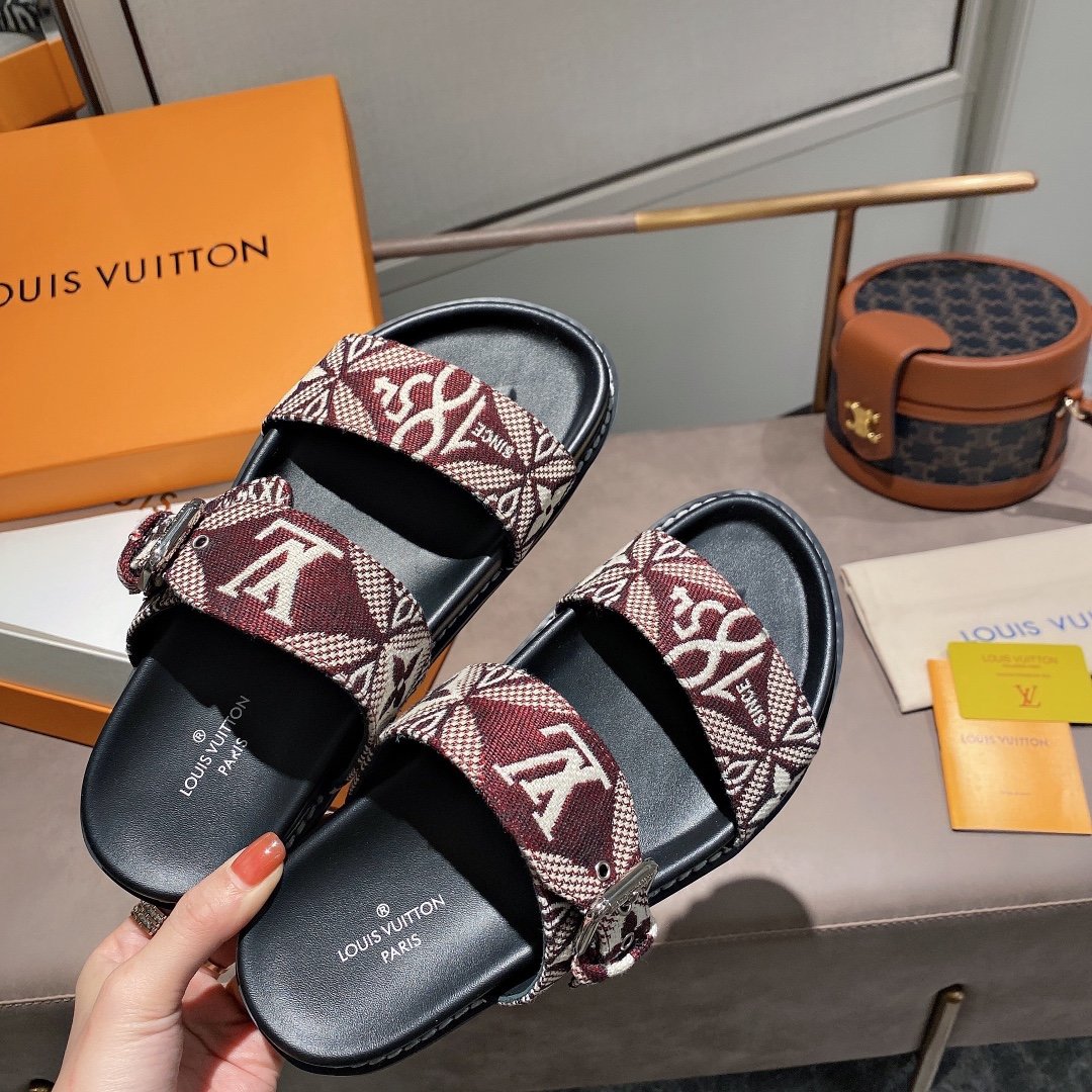 上質 大人気 ルイヴィトン Louis Vuitton サンダル 実物の写真 N品スーパーコピー代引き可能国内発送後払い安全必ず届く信用できるサイト