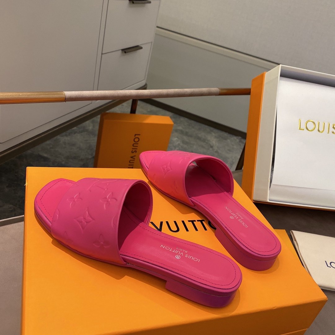 上質 大人気 ルイヴィトン Louis Vuitton サンダル 実物の写真 N品スーパーコピー代引き可能国内発送後払い安全必ず届く信用できるサイト