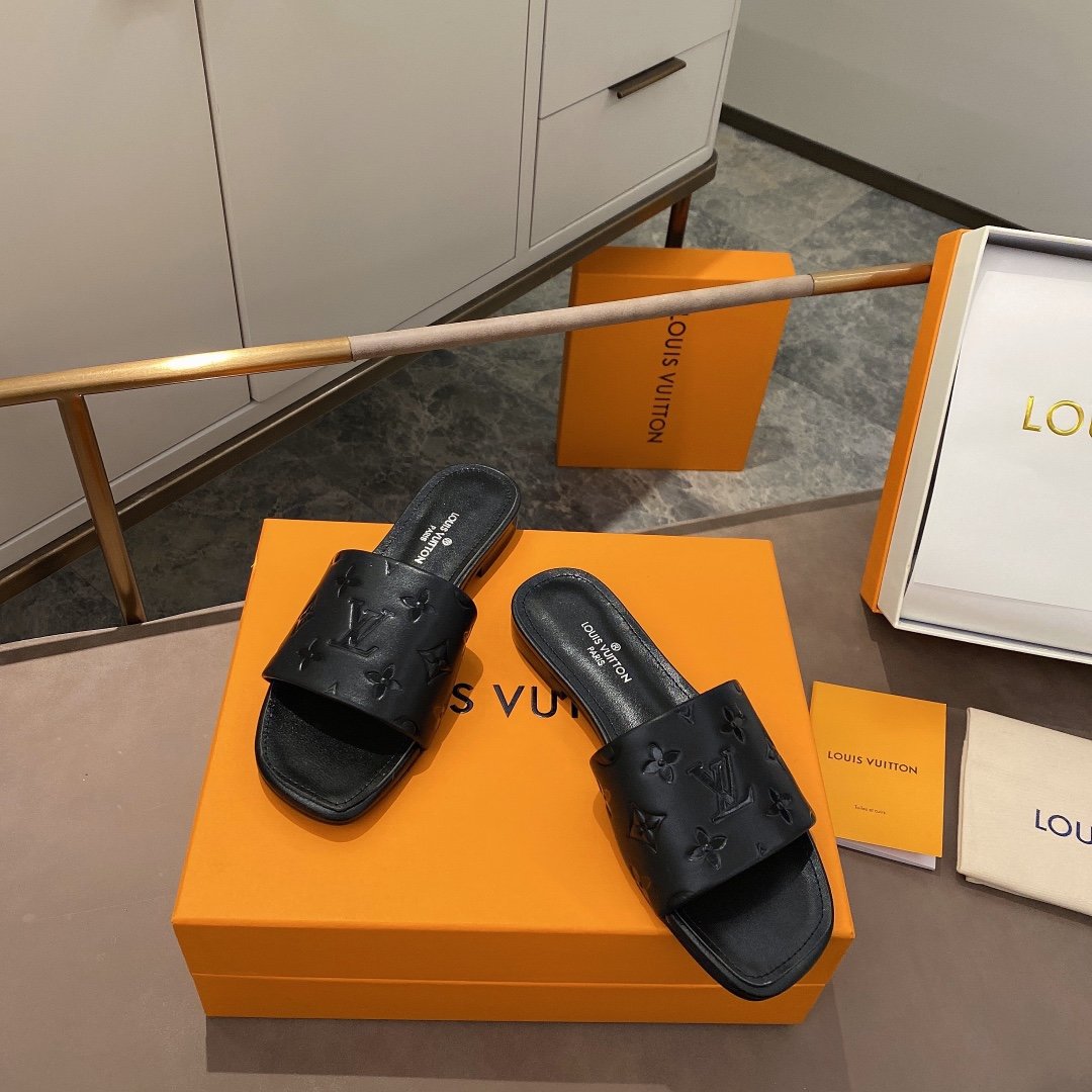 上質 大人気 ルイヴィトン Louis Vuitton サンダル 実物の写真 N品スーパーコピー代引き可能国内発送後払い安全必ず届く信用できるサイト