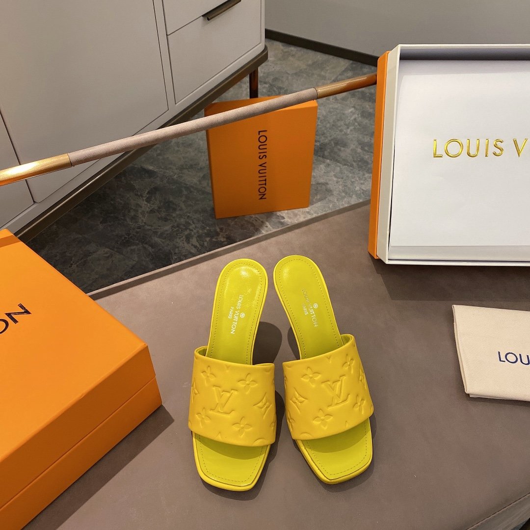 上質 大人気 ルイヴィトン Louis Vuitton サンダル 実物の写真 N品スーパーコピー代引き可能国内発送後払い安全必ず届く信用できるサイト