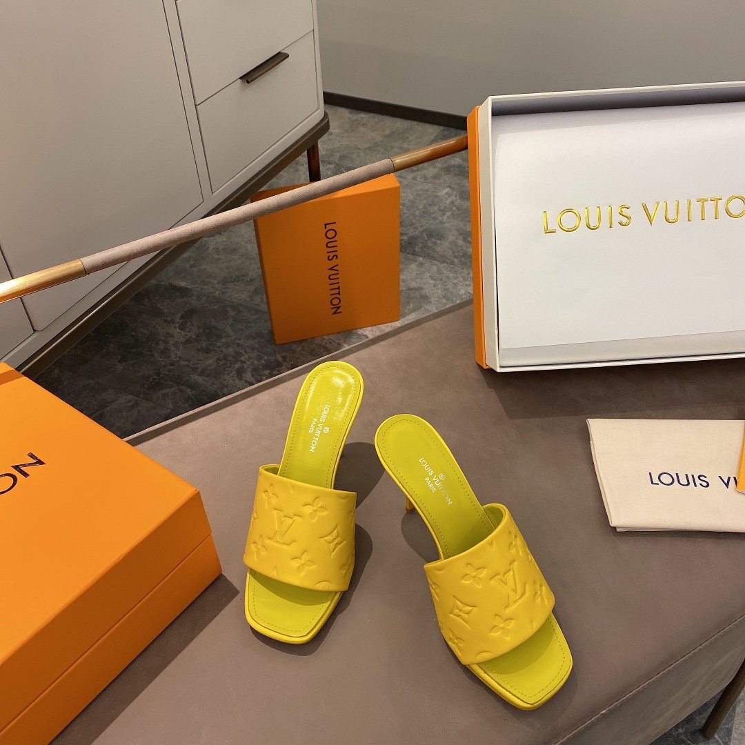 上質 大人気 ルイヴィトン Louis Vuitton サンダル 実物の写真 N品スーパーコピー代引き可能国内発送後払い安全必ず届く信用できるサイト