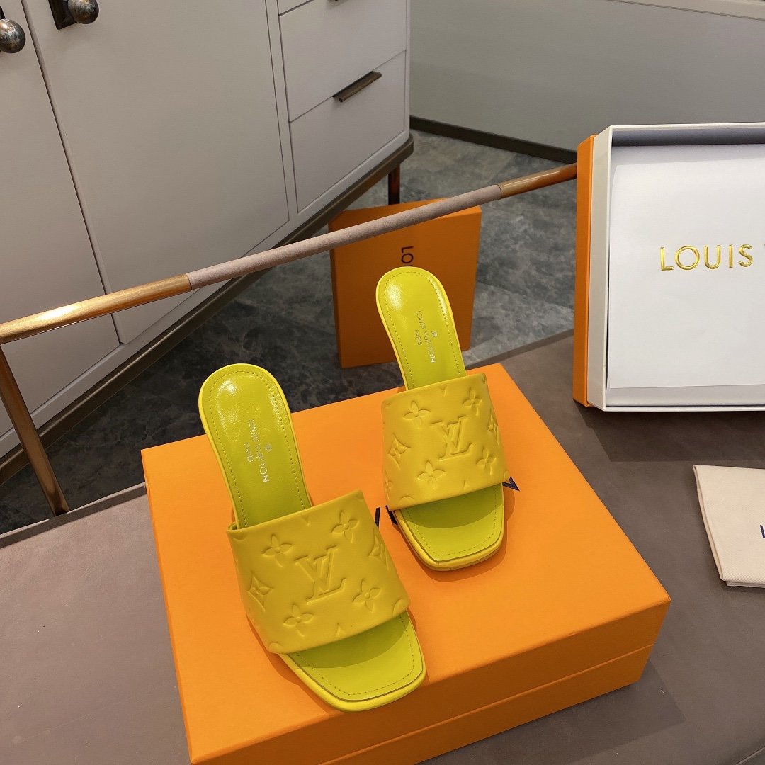 上質 大人気 ルイヴィトン Louis Vuitton サンダル 実物の写真 N品スーパーコピー代引き可能国内発送後払い安全必ず届く信用できるサイト