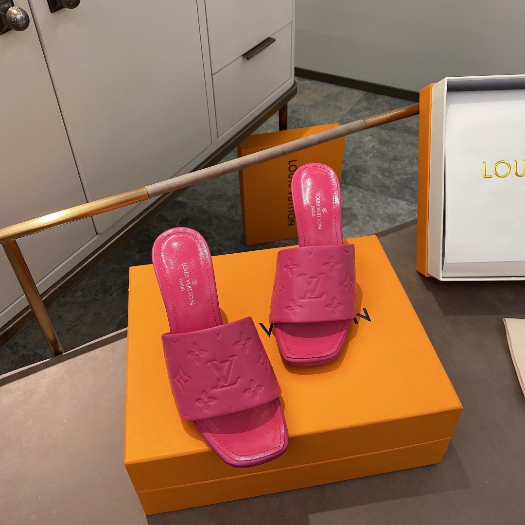 上質 大人気 ルイヴィトン Louis Vuitton サンダル 実物の写真 N品スーパーコピー代引き可能国内発送後払い安全必ず届く信用できるサイト