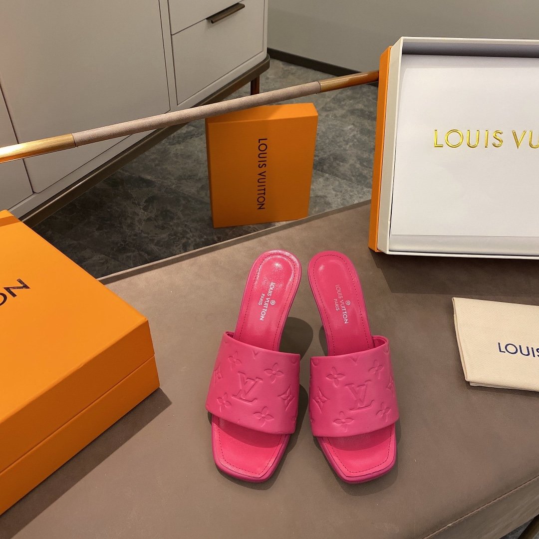 上質 大人気 ルイヴィトン Louis Vuitton サンダル 実物の写真 N品スーパーコピー代引き可能国内発送後払い安全必ず届く信用できるサイト