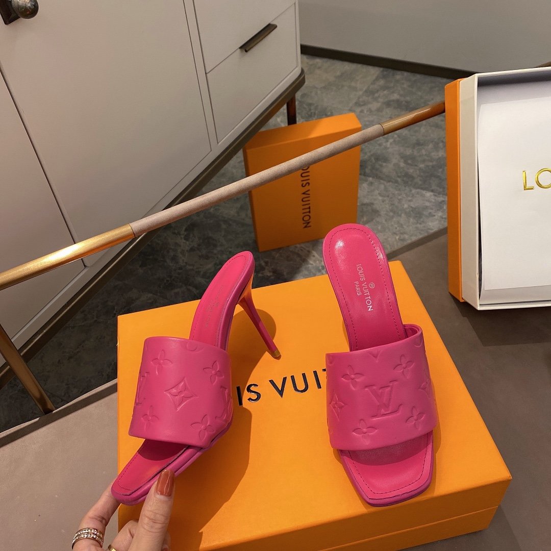 上質 大人気 ルイヴィトン Louis Vuitton サンダル 実物の写真 N品スーパーコピー代引き可能国内発送後払い安全必ず届く信用できるサイト