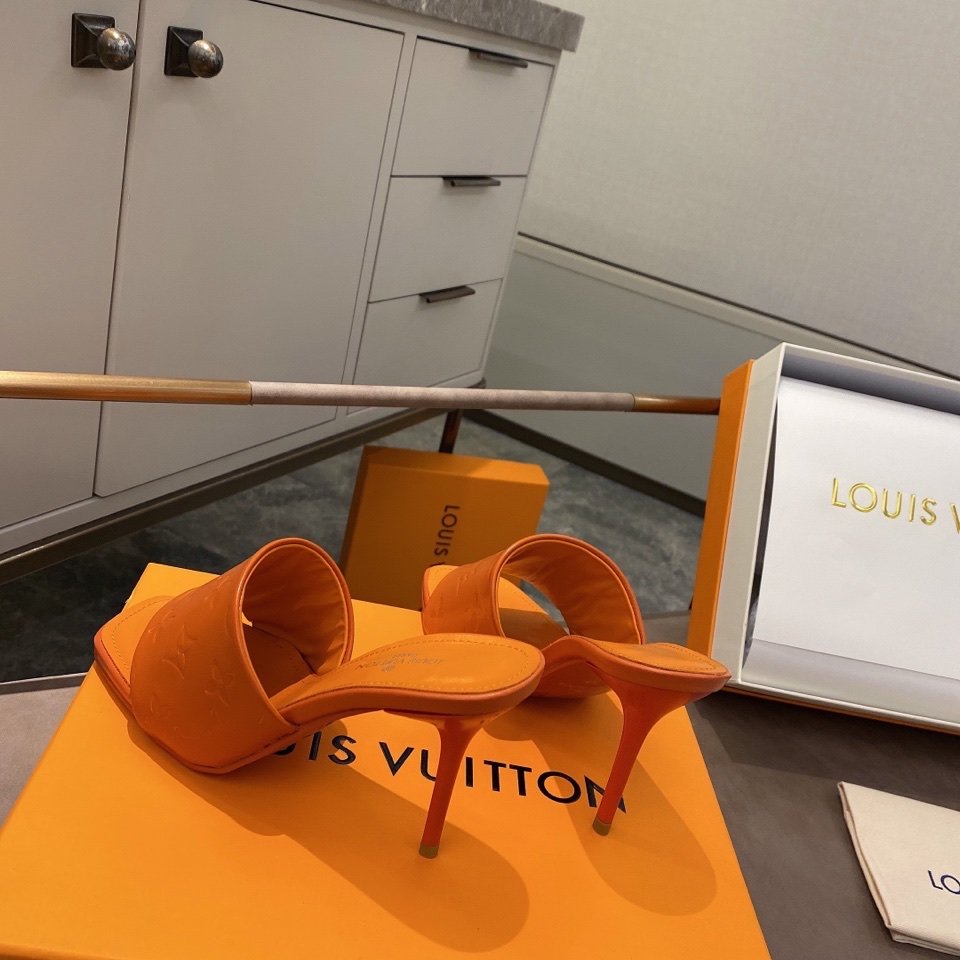 上質 大人気 ルイヴィトン Louis Vuitton サンダル 実物の写真 N品スーパーコピー代引き可能国内発送後払い安全必ず届く信用できるサイト