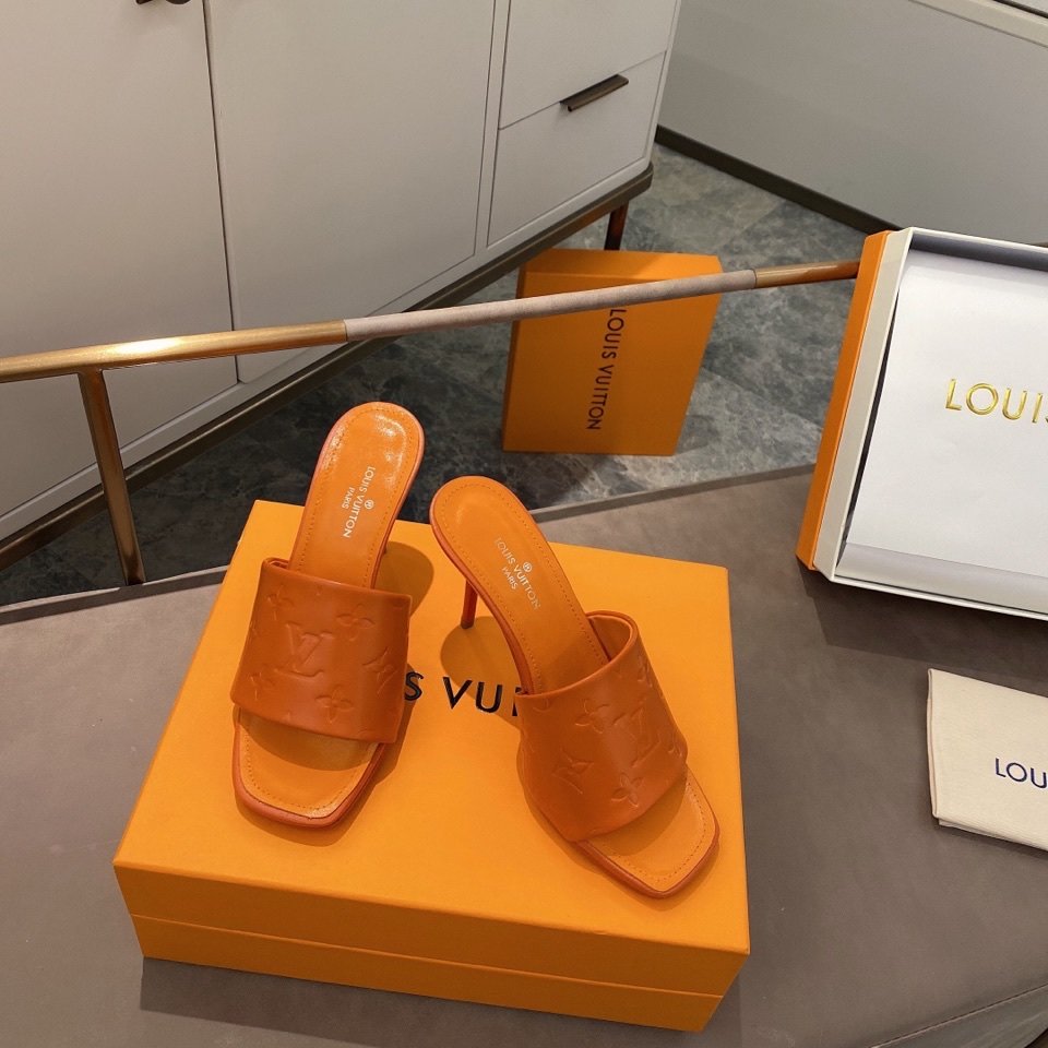 上質 大人気 ルイヴィトン Louis Vuitton サンダル 実物の写真 N品スーパーコピー代引き可能国内発送後払い安全必ず届く信用できるサイト