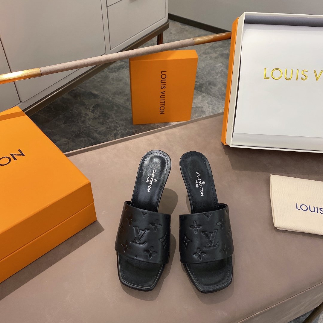 上質 大人気 ルイヴィトン Louis Vuitton サンダル 実物の写真 N品スーパーコピー代引き可能国内発送後払い安全必ず届く信用できるサイト